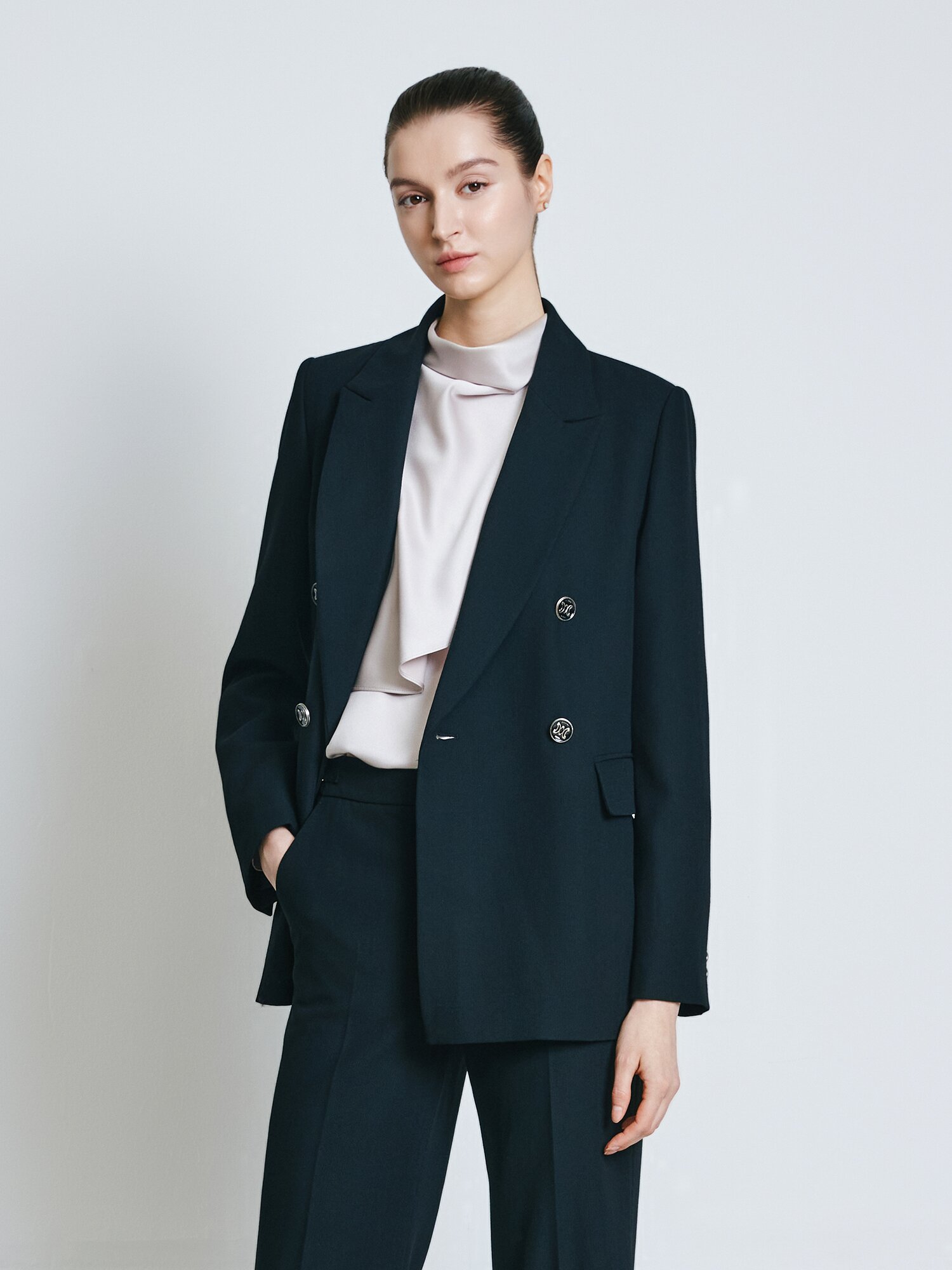 울 피크드 라펠 더블 재킷 (BLACK)