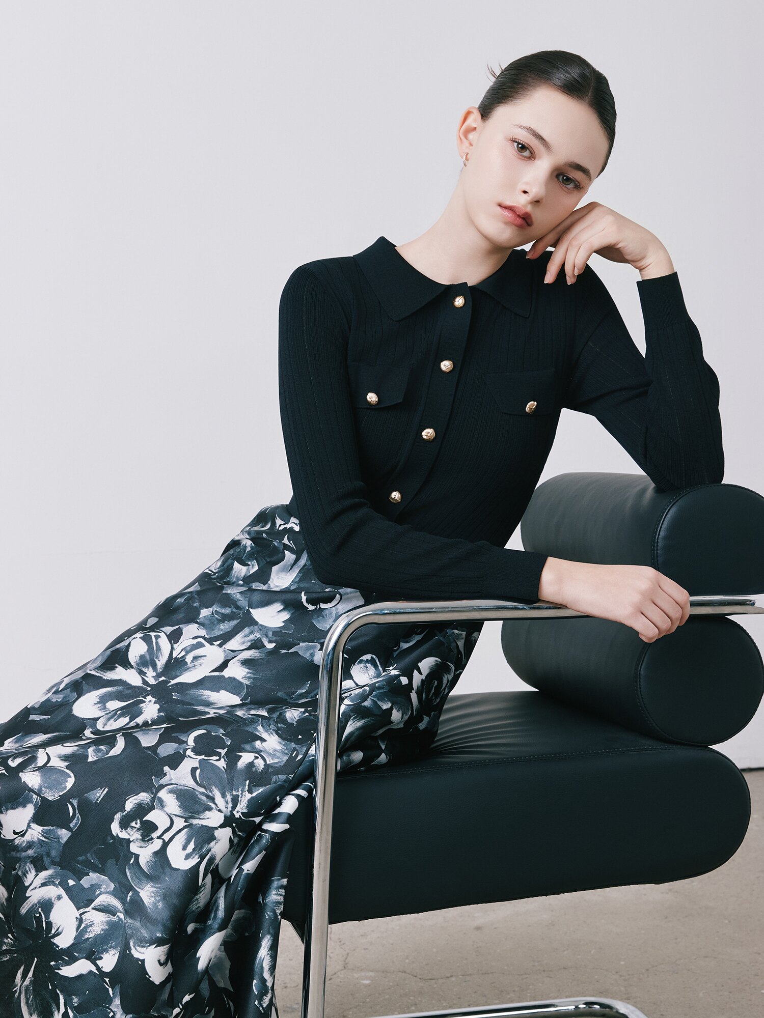 플로럴 배색 플레어 니트 원피스 (BLACK)