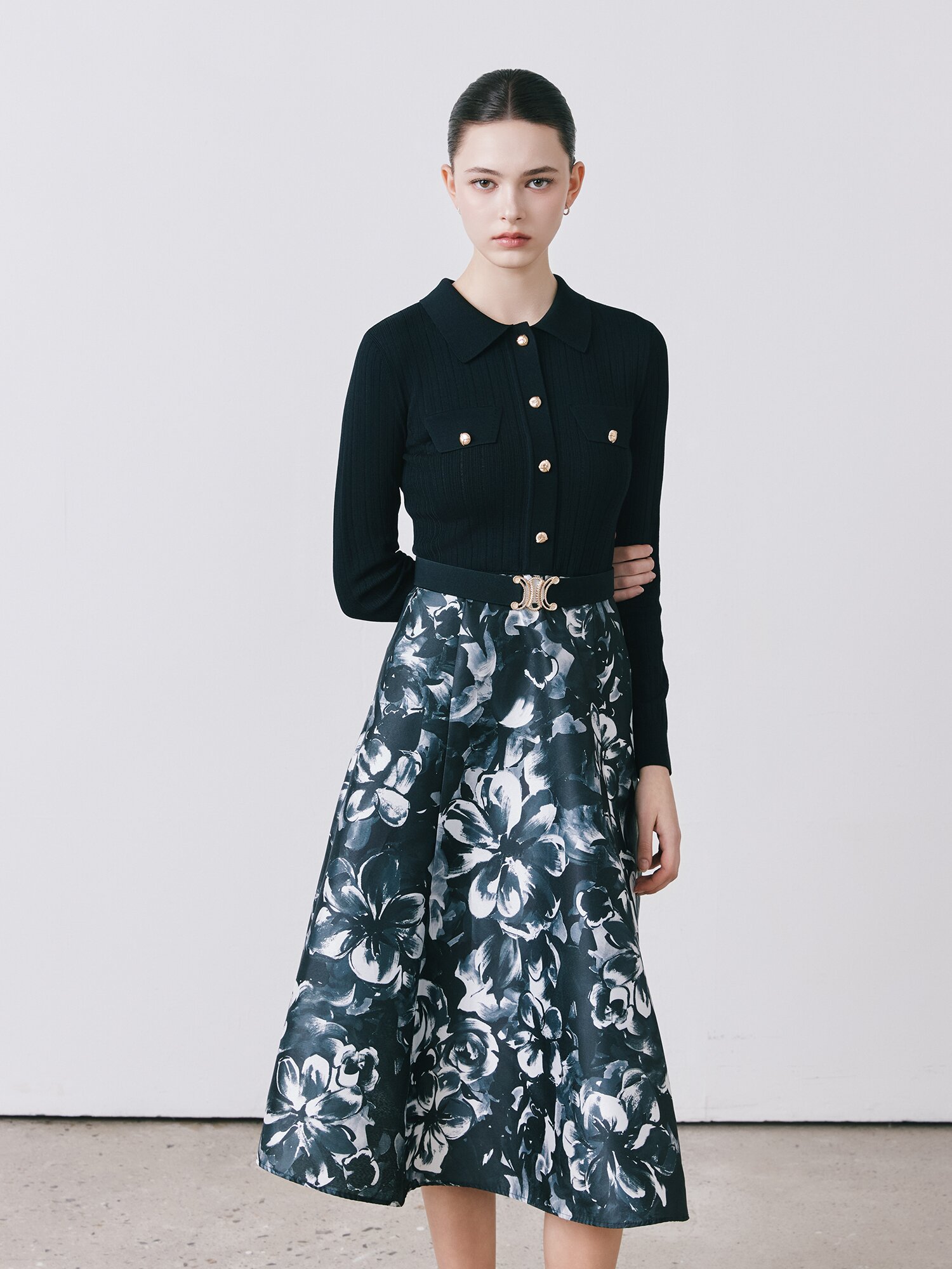 플로럴 배색 플레어 니트 원피스 (BLACK)