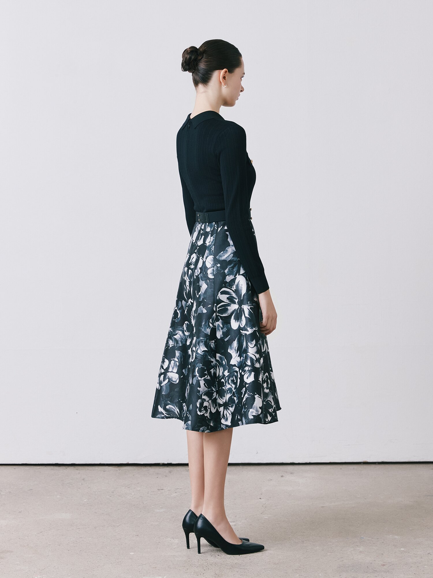 플로럴 배색 플레어 니트 원피스 (BLACK)