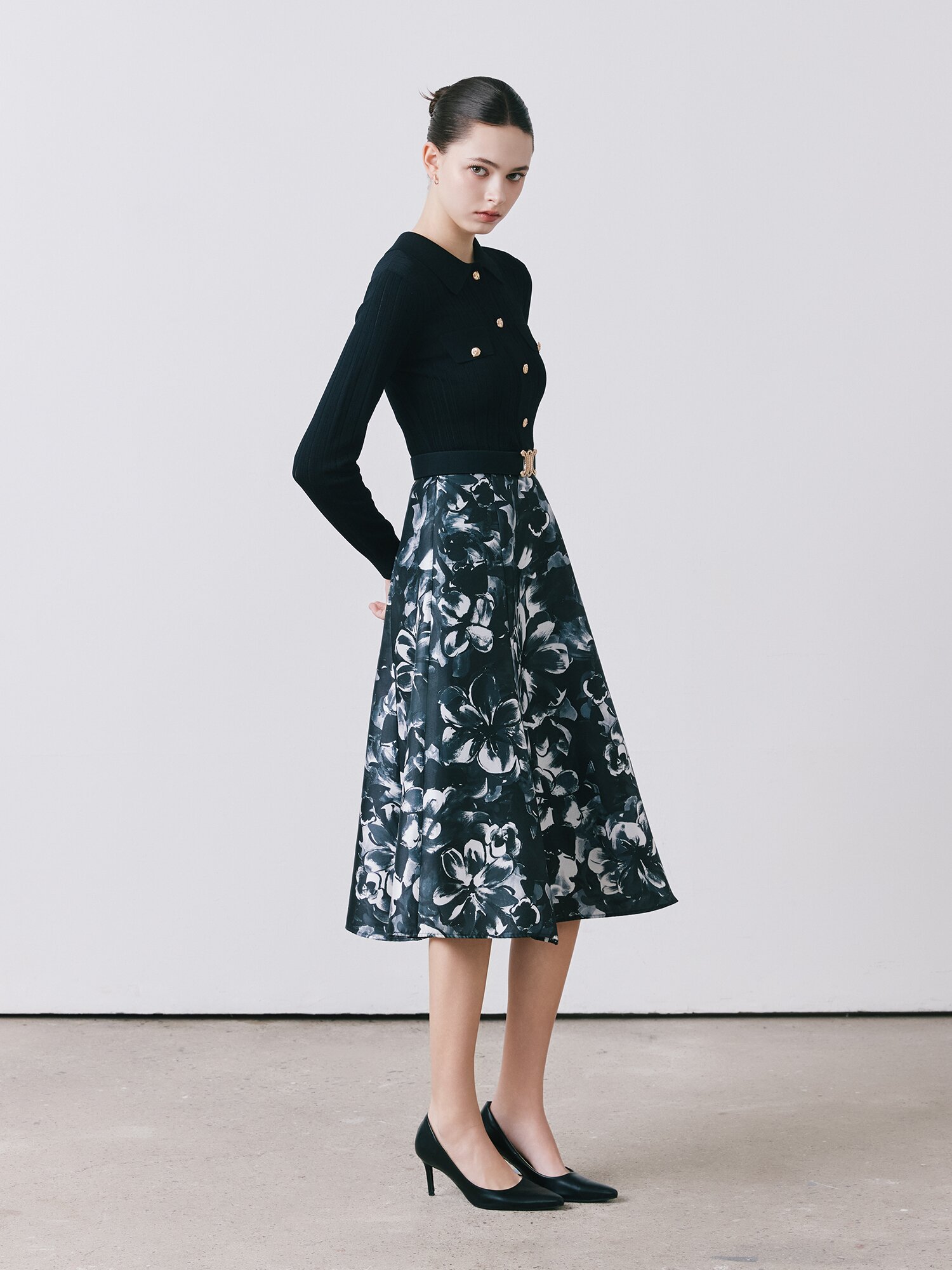 플로럴 배색 플레어 니트 원피스 (BLACK)