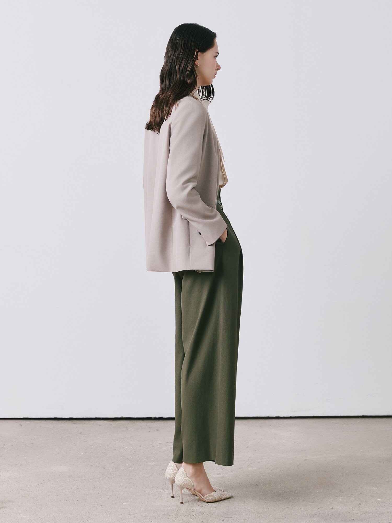 루즈핏 원버튼 브이넥 재킷 (LIGHT BEIGE)