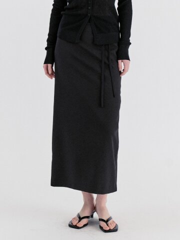 Classic Strap Slit Long Skirt - Black