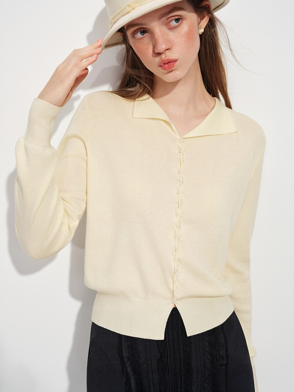 4/16일 예약배송_WD_Soft petite v-neck cardigan_2color