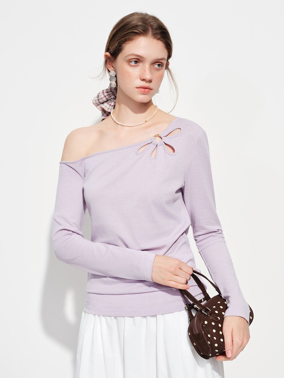 WD_Sweet off-shoulder blouse_2color