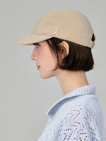 VA 스터드 글로시 스크런치 캡 베이지