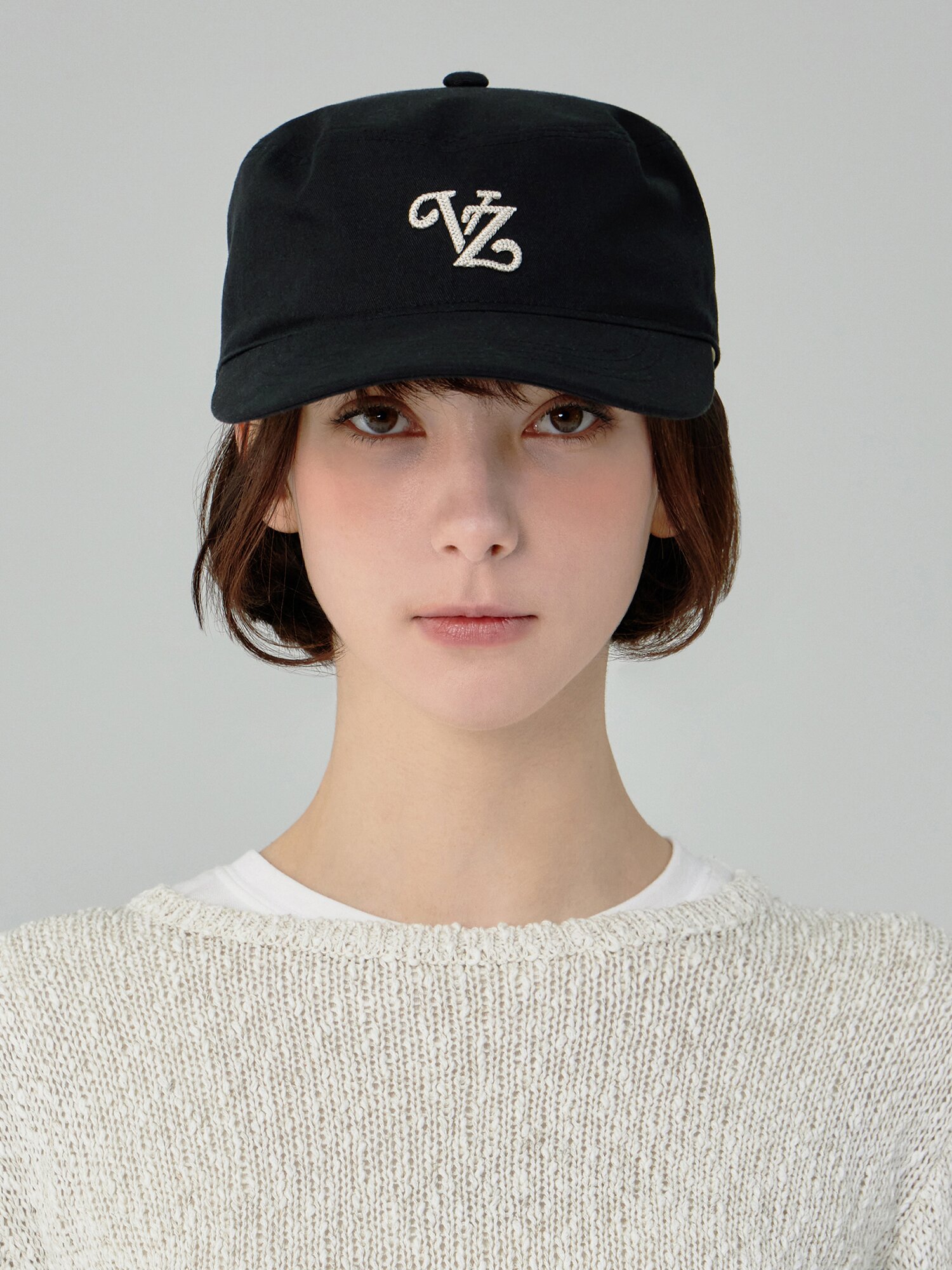 리프 VZ 모노그램 트윌 필박스 캡 블랙