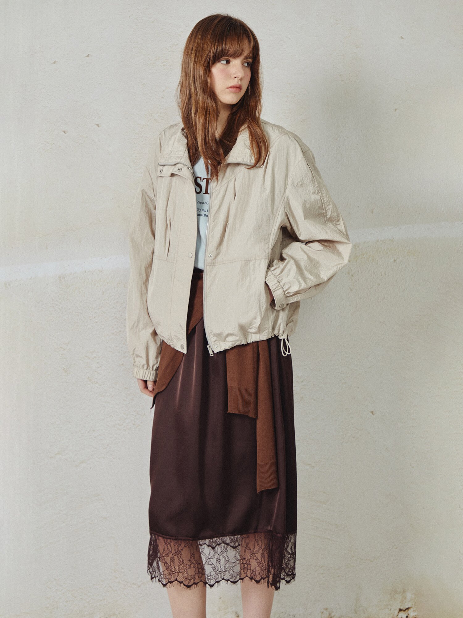 나일론 하이넥 크롭 점퍼 (LIGHT BEIGE)