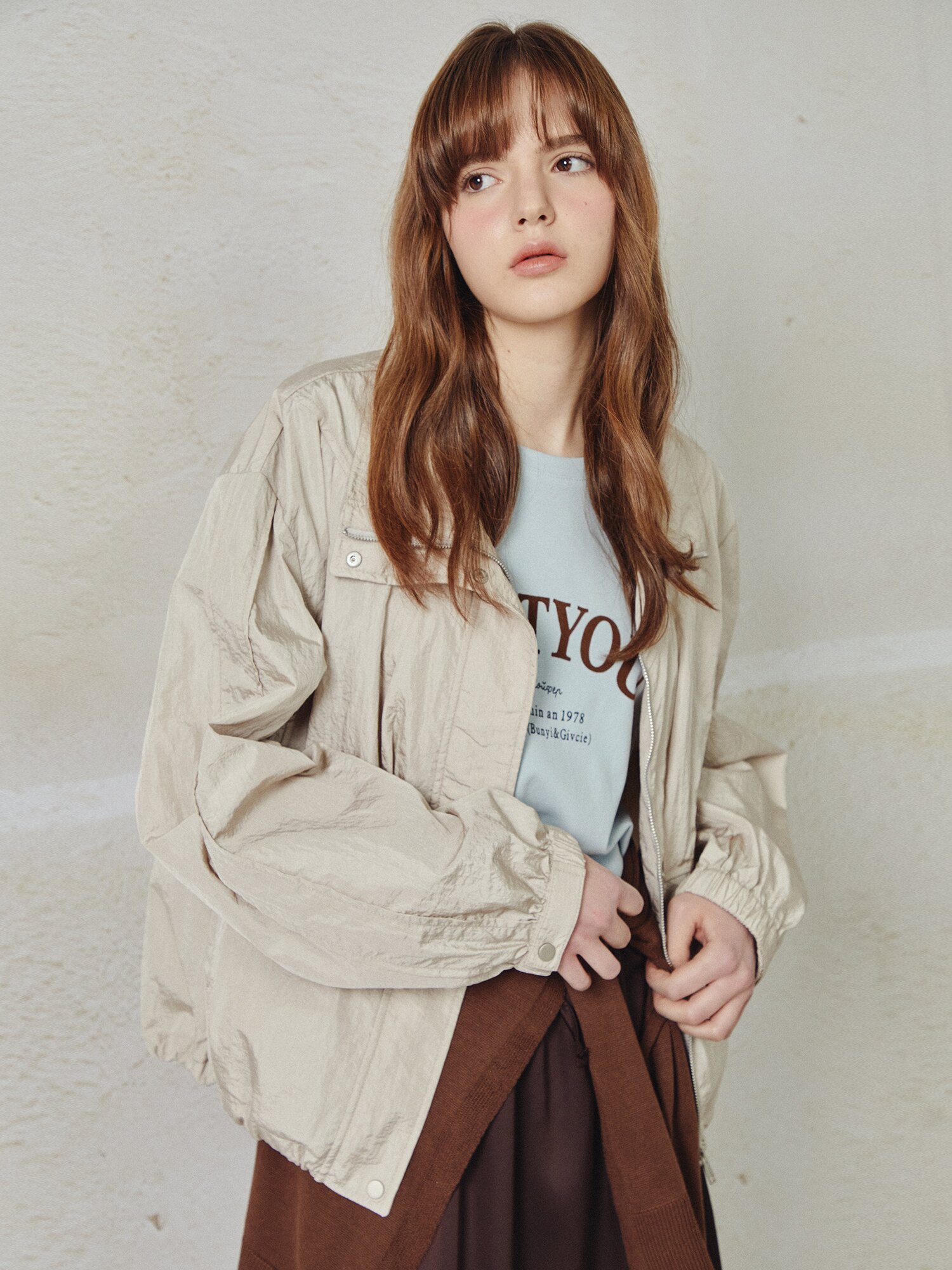 나일론 하이넥 크롭 점퍼 (LIGHT BEIGE)