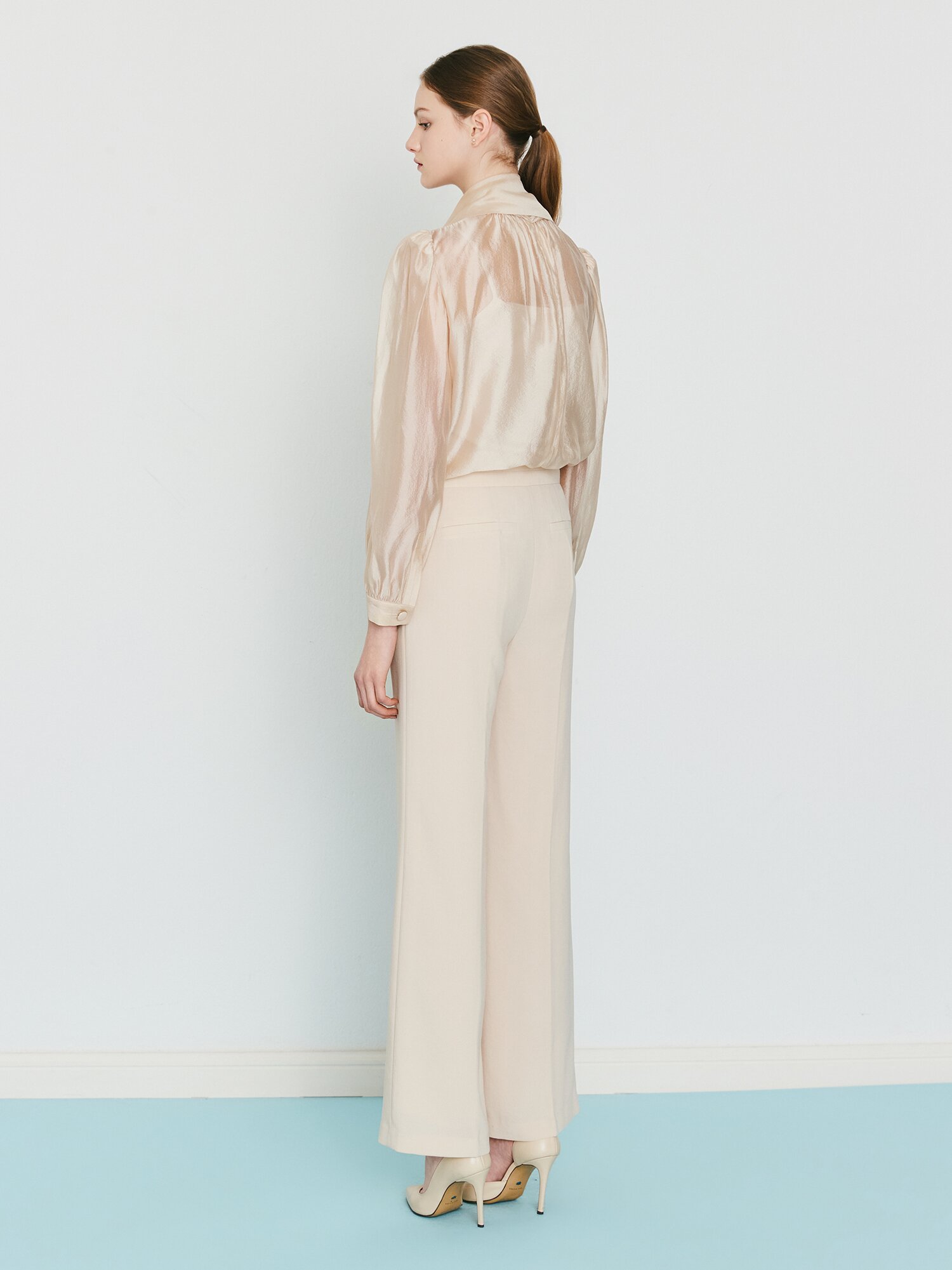 메탈 장식 와이드 일자핏 팬츠 (LIGHT BEIGE)