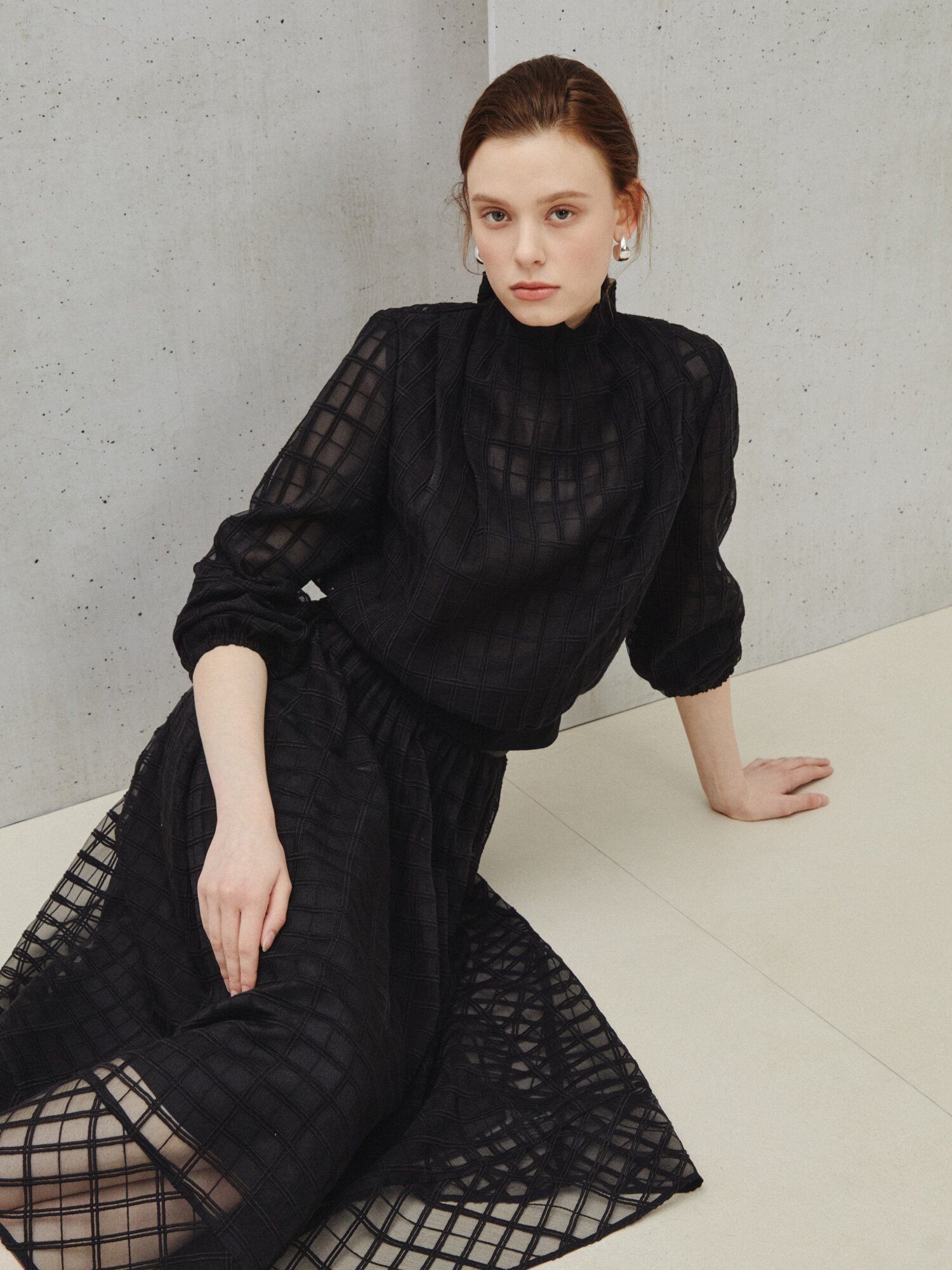 백 리본 시어 체크 블라우스 (CHECK BLACK)