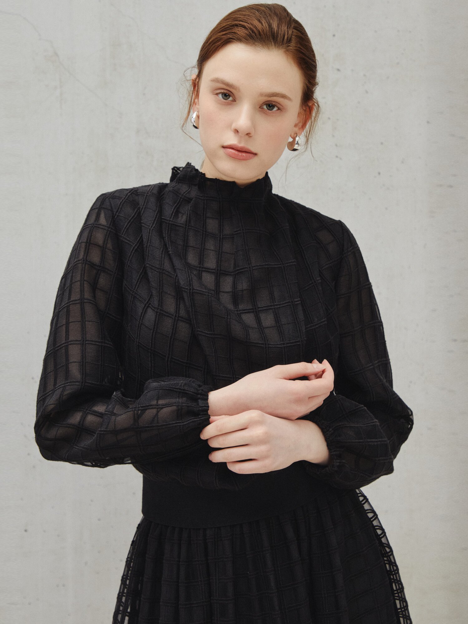 백 리본 시어 체크 블라우스 (CHECK BLACK)