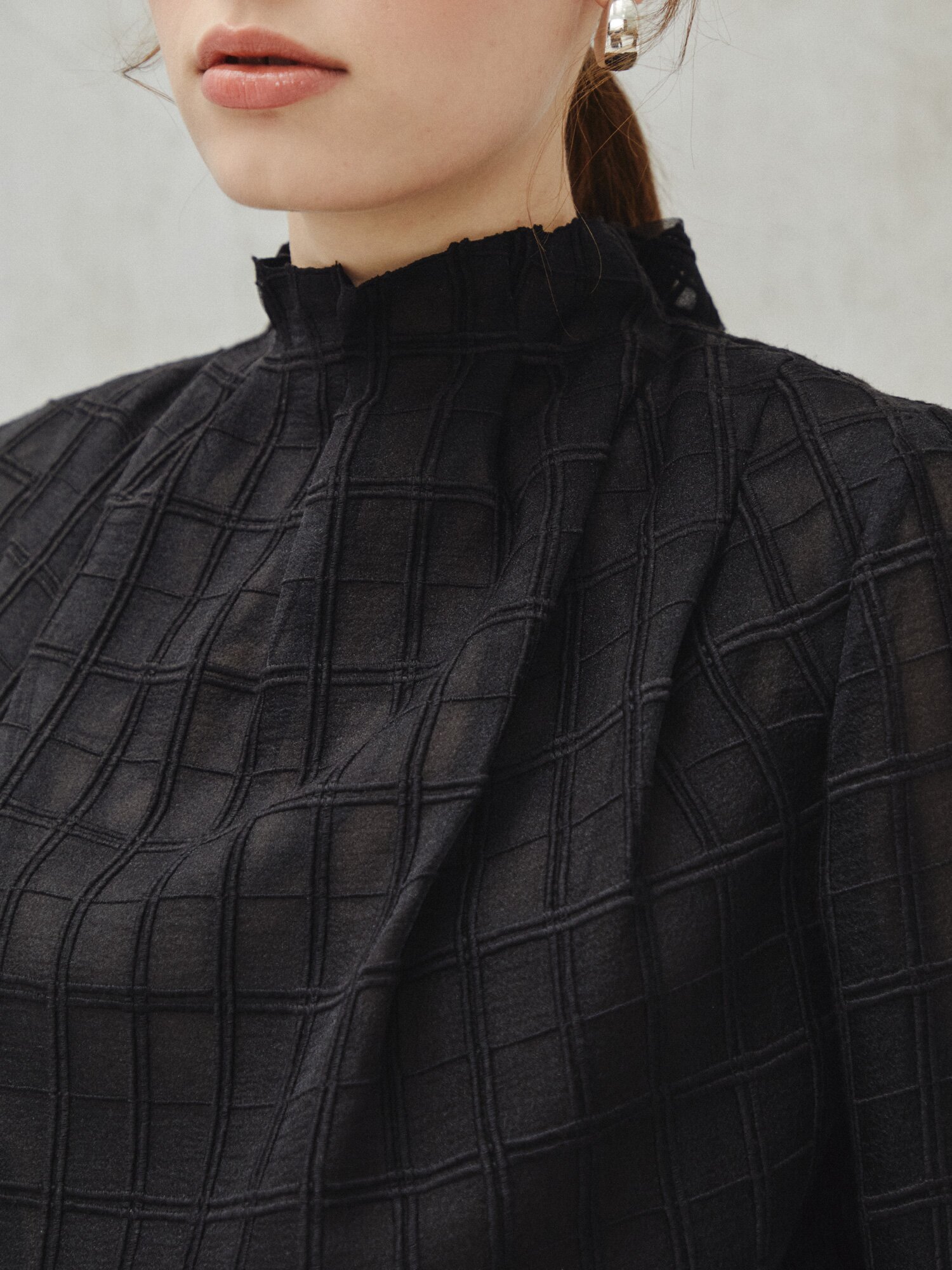 백 리본 시어 체크 블라우스 (CHECK BLACK)