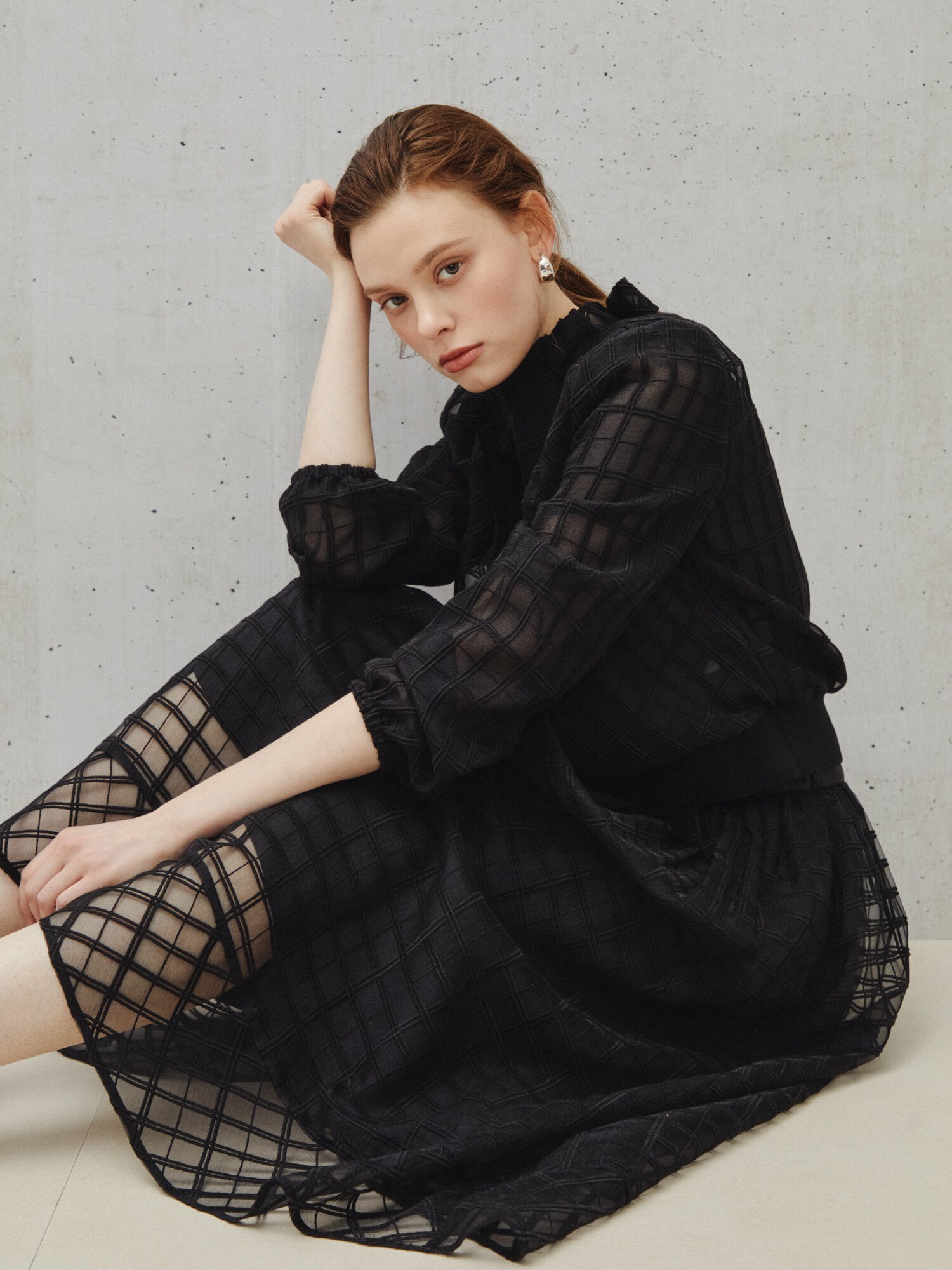 백 리본 시어 체크 블라우스 (CHECK BLACK)