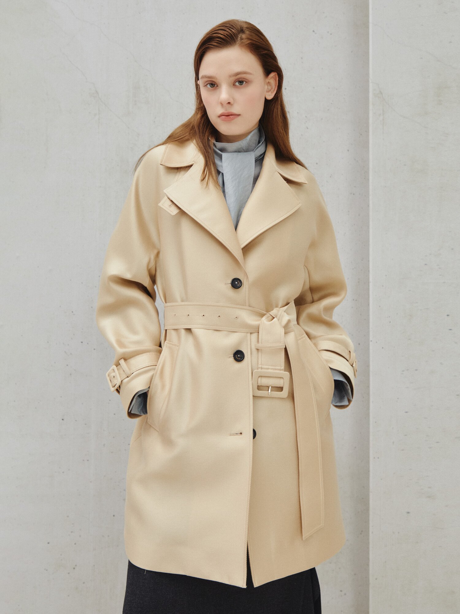 클래식 벨티드 트렌치 하프 코트 (LIGHT BEIGE)