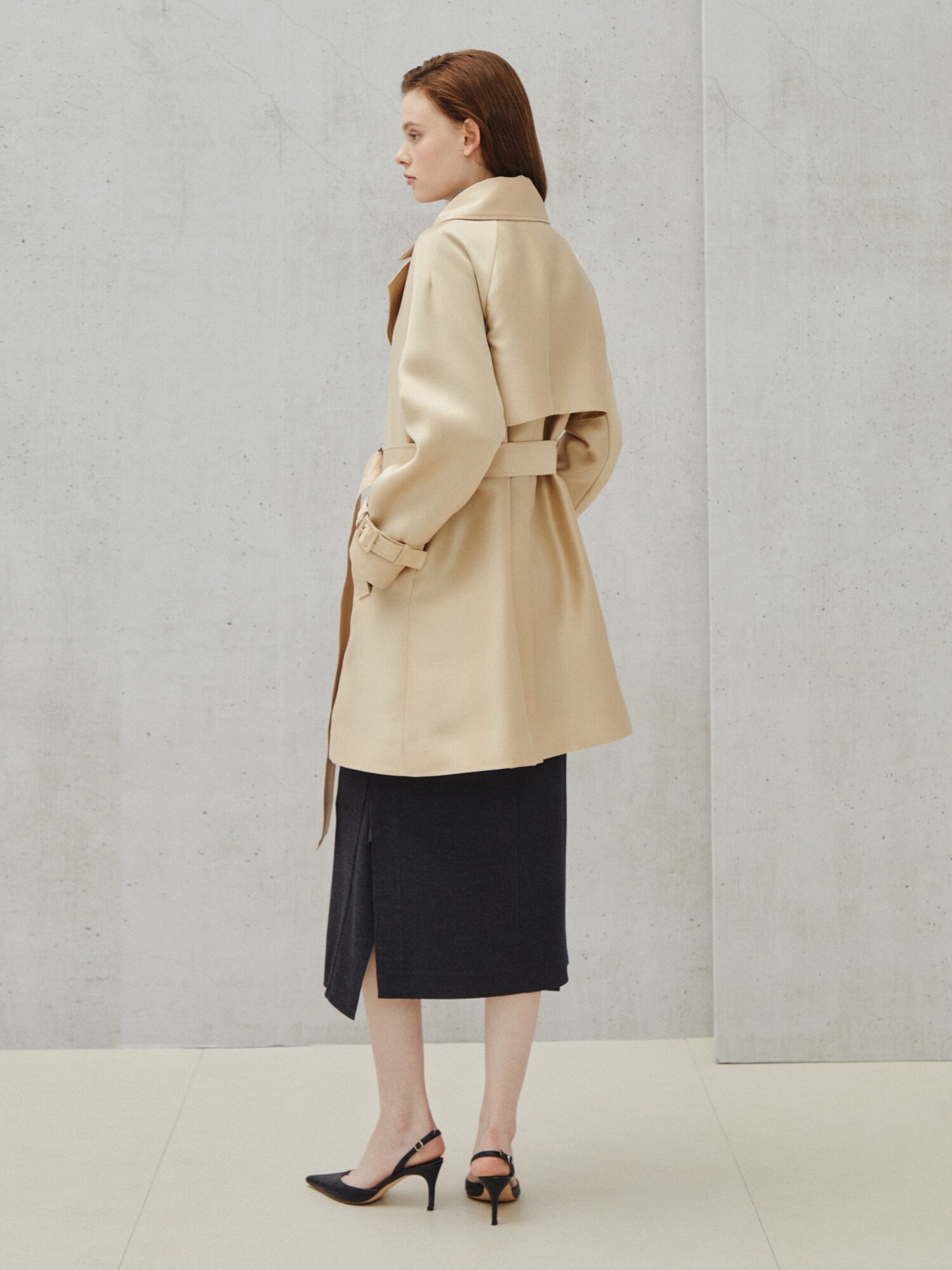 클래식 벨티드 트렌치 하프 코트 (LIGHT BEIGE)