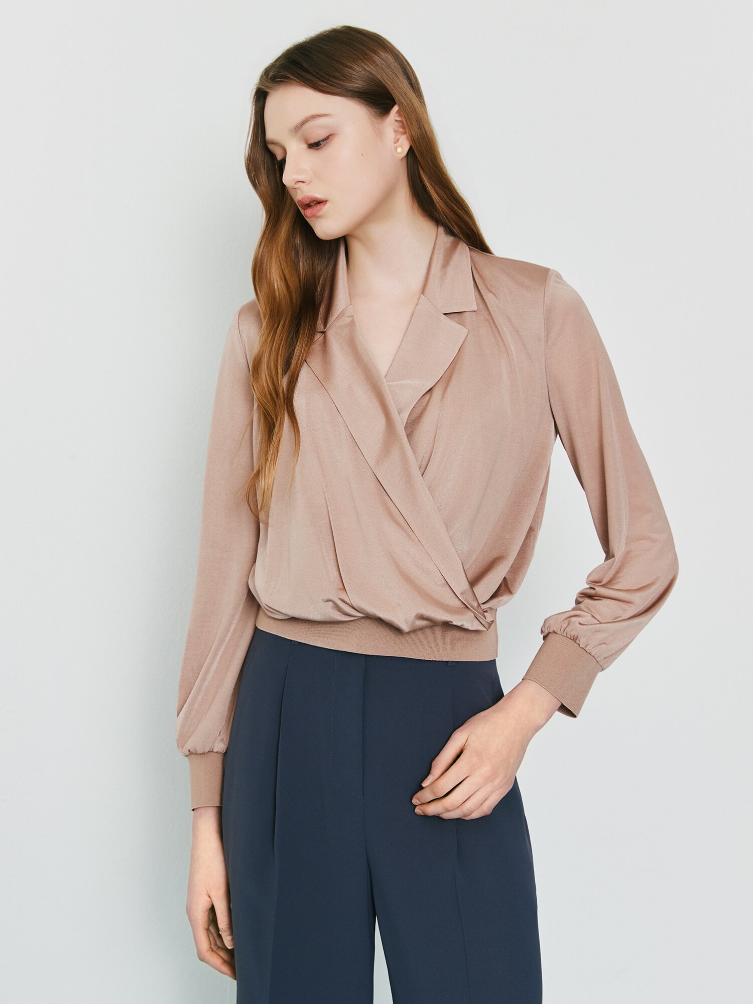 테일러드 칼라 블루종 블라우스 (BEIGE)