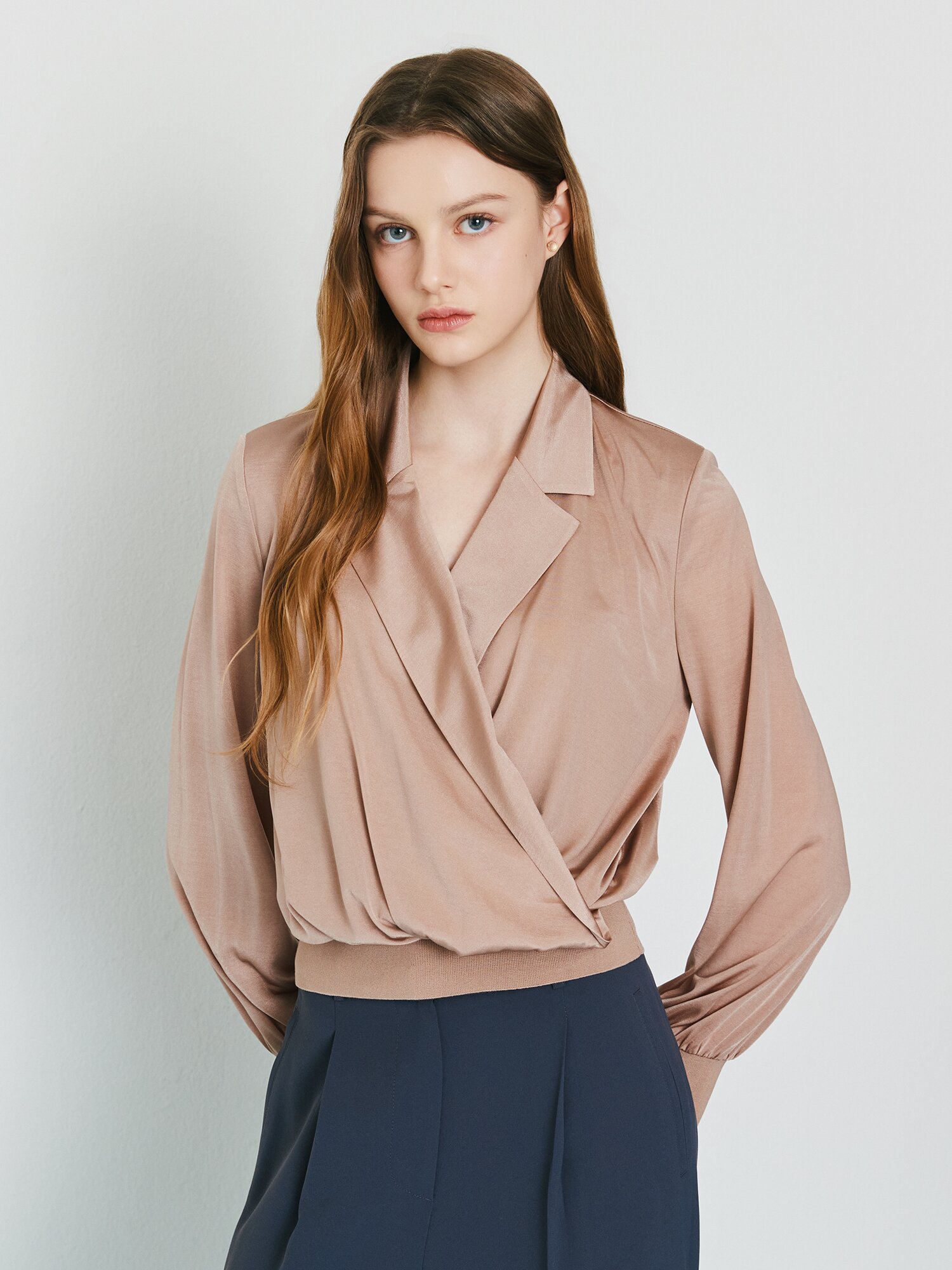 테일러드 칼라 블루종 블라우스 (BEIGE)