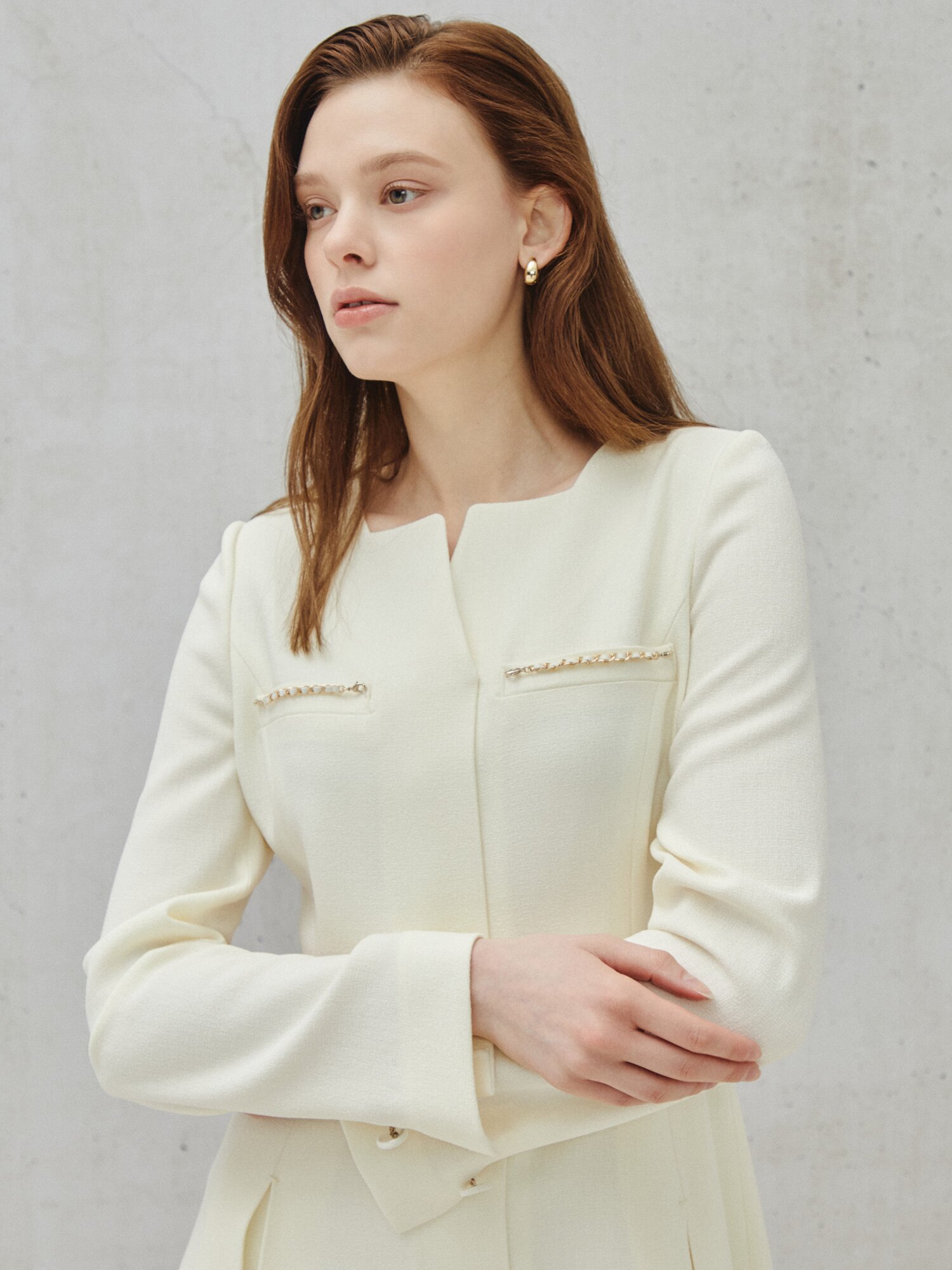 골드 체인 포인트 플레어 원피스 (IVORY)