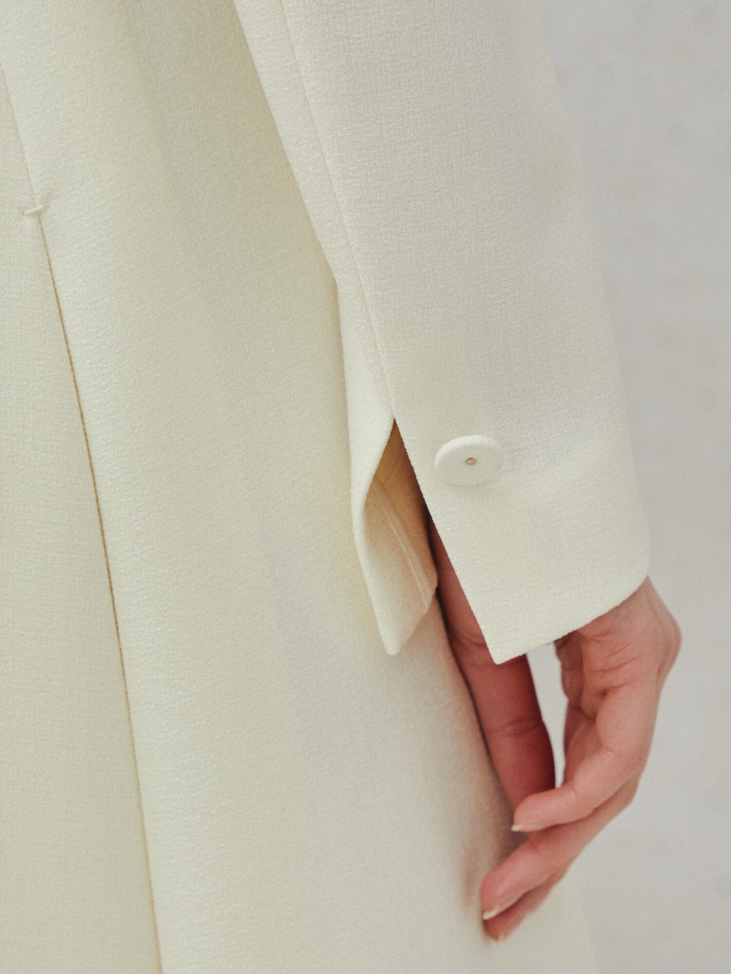 골드 체인 포인트 플레어 원피스 (IVORY)