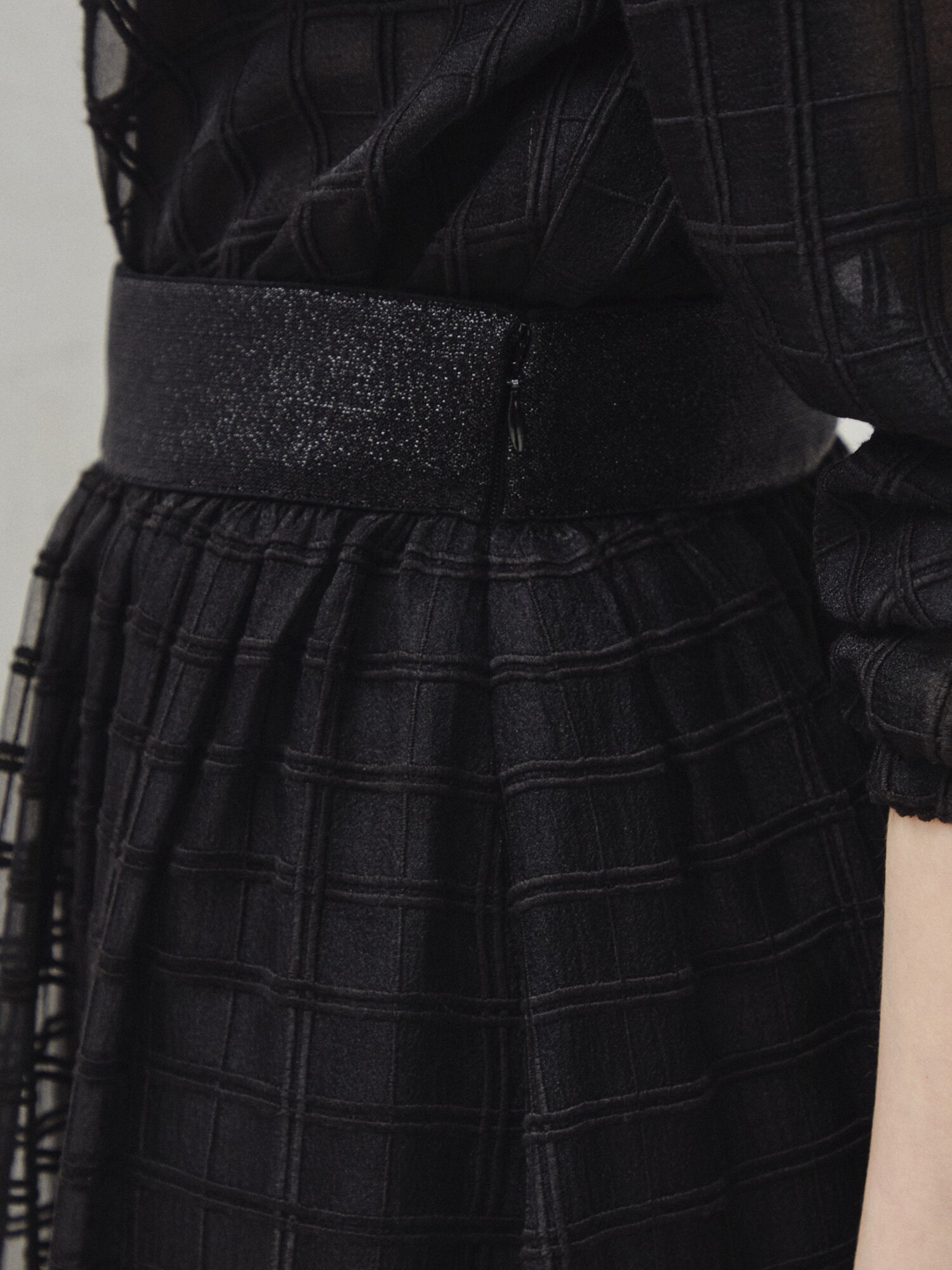 레이어드 시어 텍스처 체크 스커트 (CHECK BLACK)