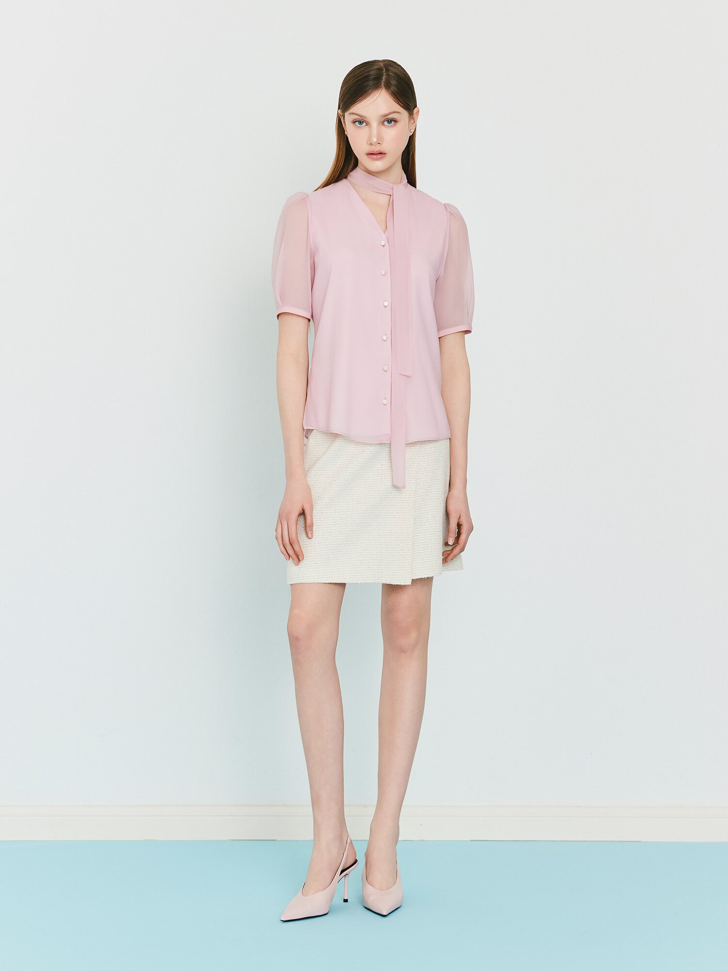 타이 퍼프 슬리브 브이넥 블라우스 (PINK)