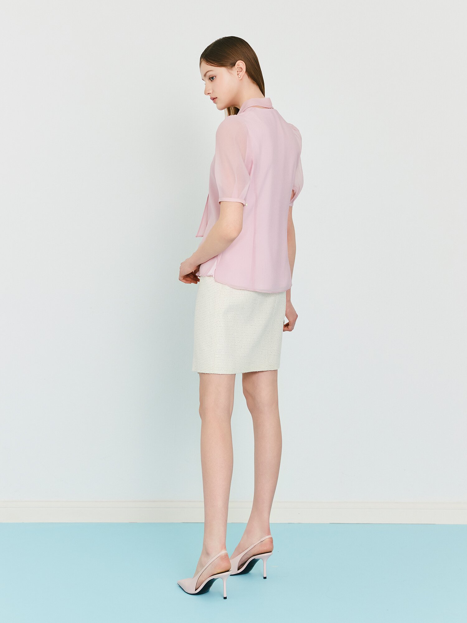 타이 퍼프 슬리브 브이넥 블라우스 (PINK)