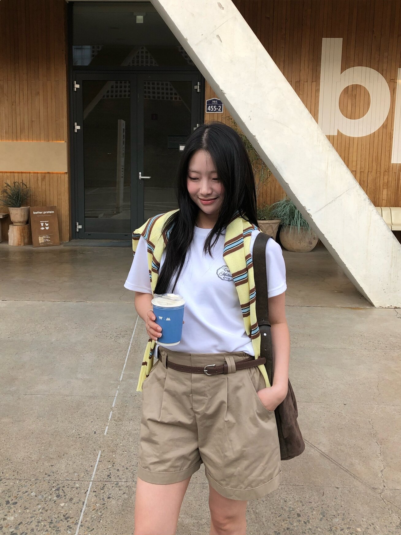 벨티드 원 턱 숏 팬츠 (BEIGE)