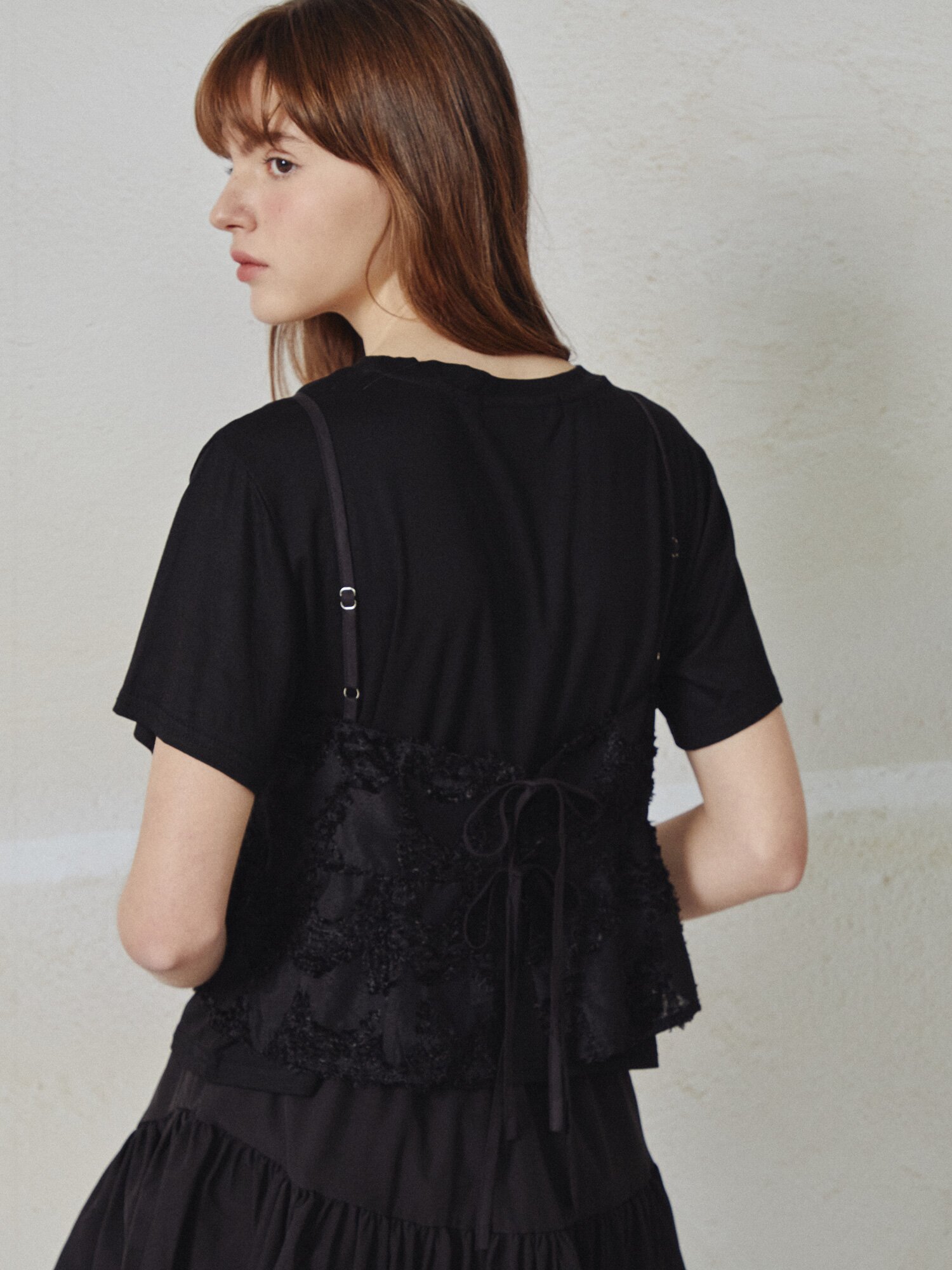 러플 뷔스티에 티셔츠 (BLACK)