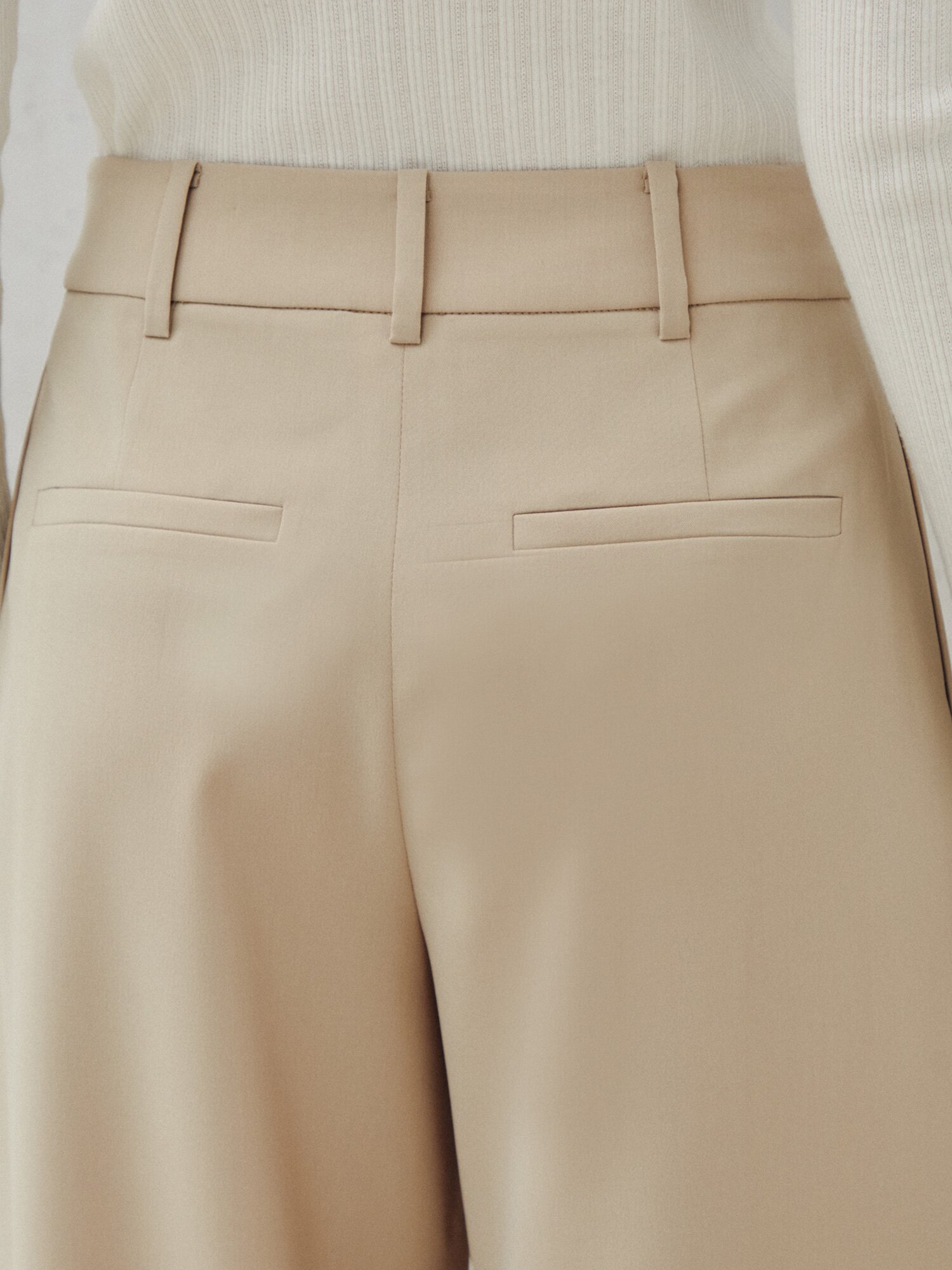 모던 와이드 핀턱 슬랙스 (BEIGE)