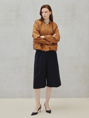 벨티드 핀턱 큐롯 슬랙스 