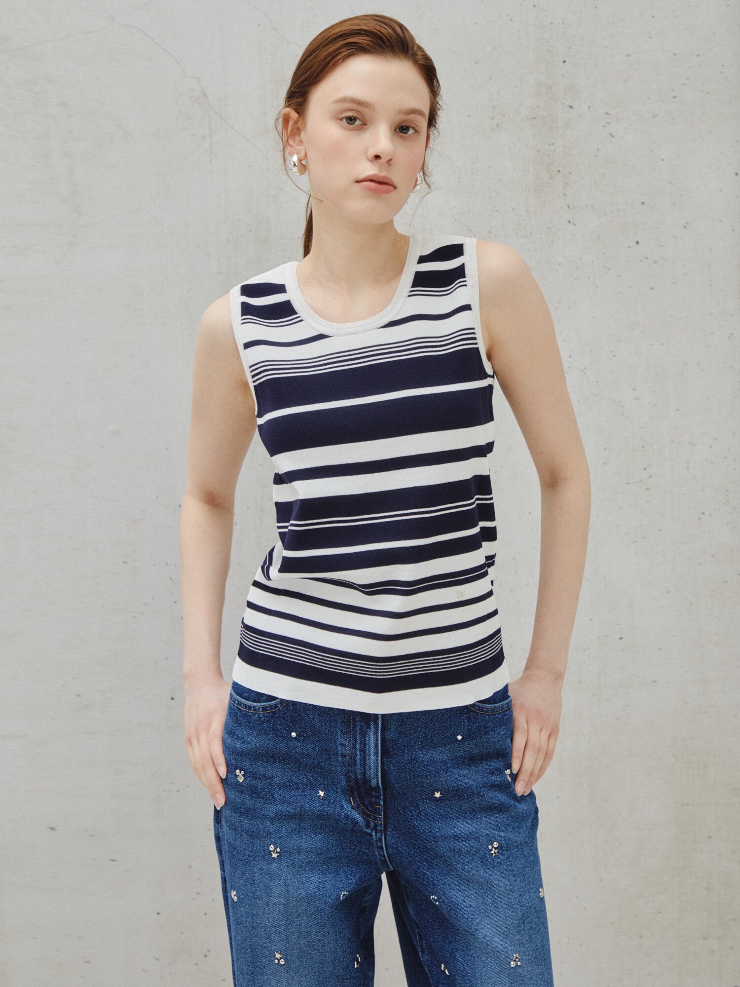 소프트 슬리브리스 니트 풀오버 (STRIPE NAVY)