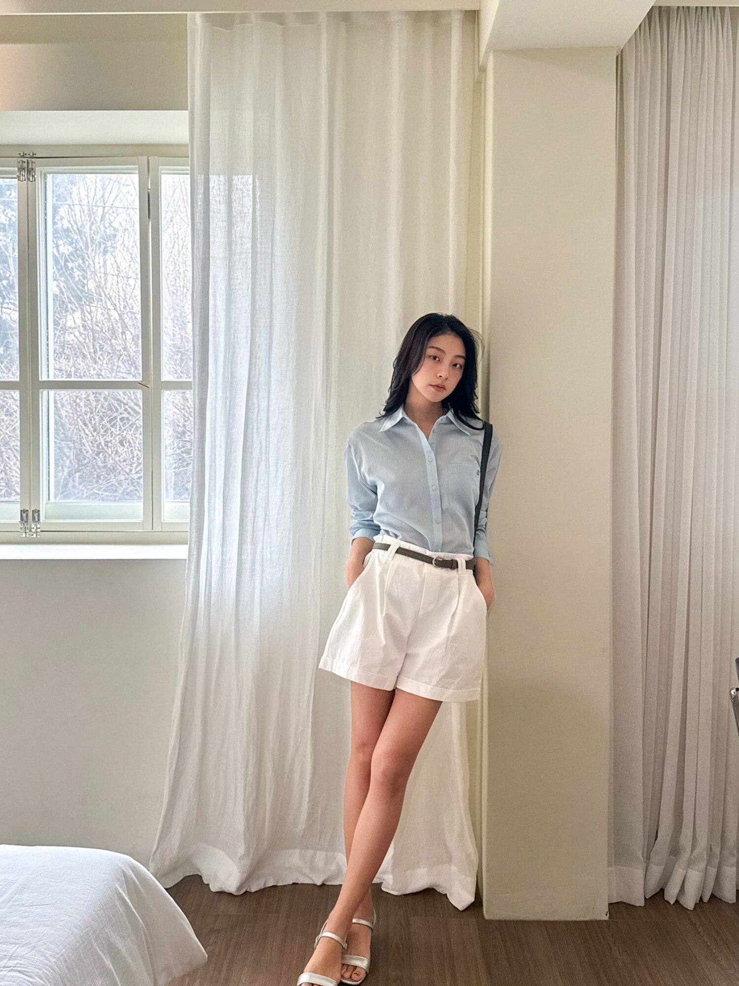 벨티드 원 턱 숏 팬츠 (WHITE)