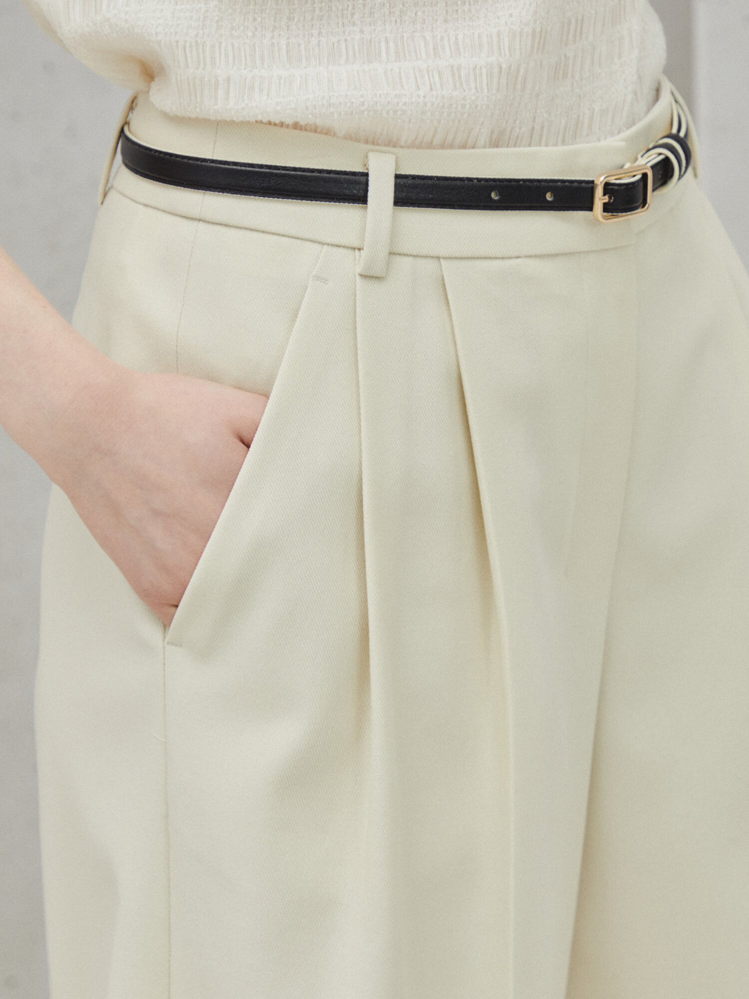 벨티드 핀턱 큐롯 슬랙스 (CREAM)