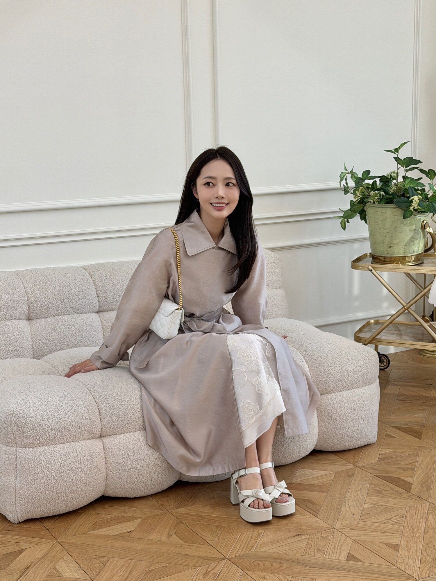 시스루 더블 버튼 트렌치 코트 (BEIGE)