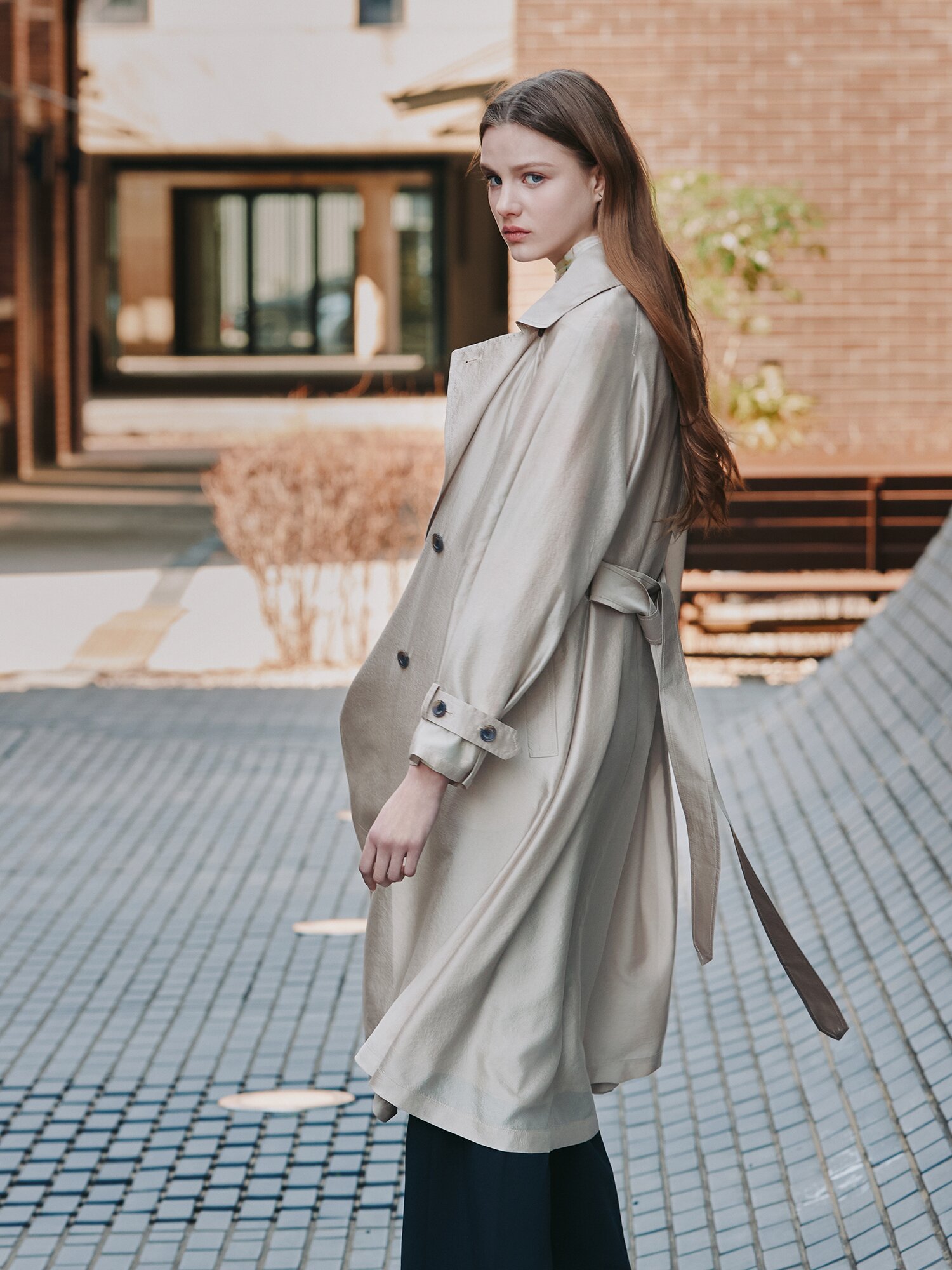 시스루 더블 버튼 트렌치 코트 (BEIGE)