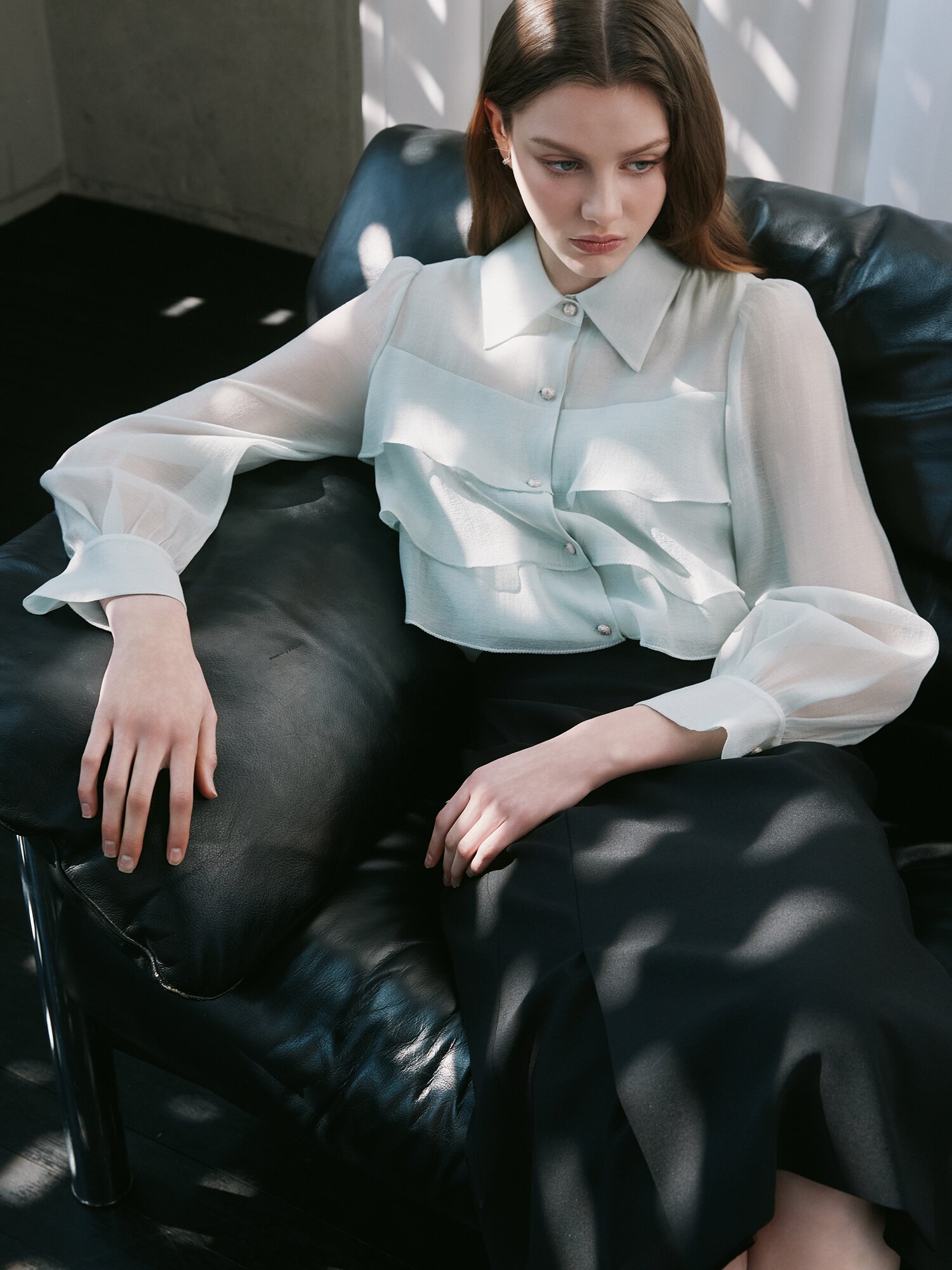 슬릿 배색 H라인 스커트 (BLACK)