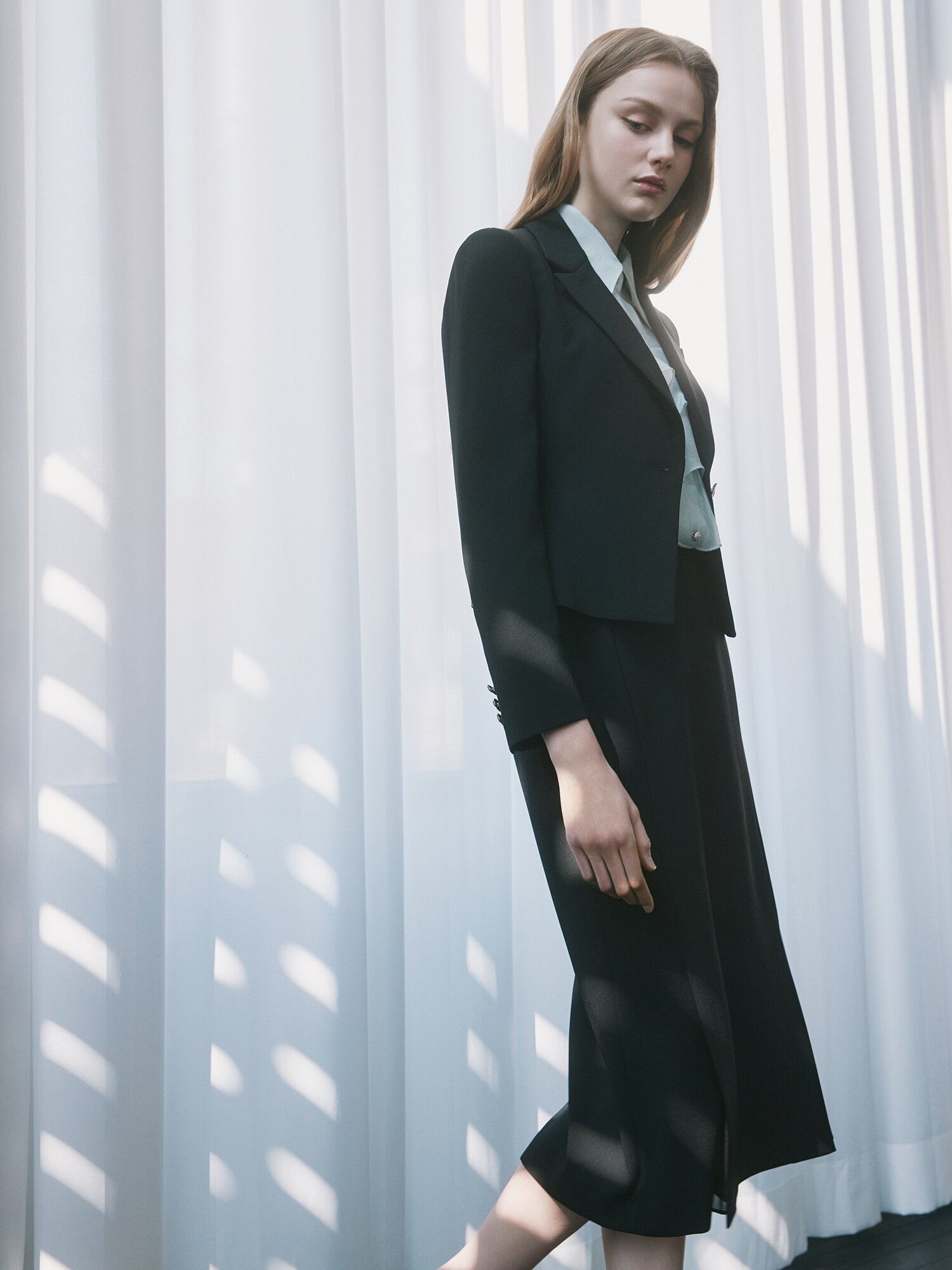 슬릿 배색 H라인 스커트 (BLACK)