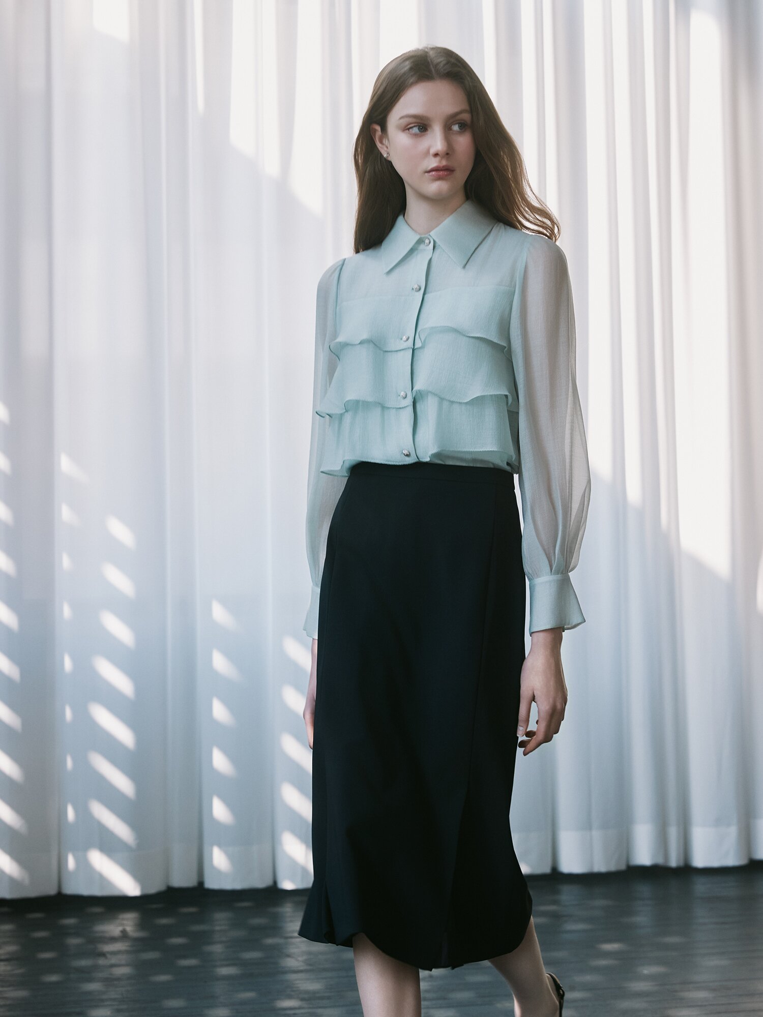 슬릿 배색 H라인 스커트 (BLACK)