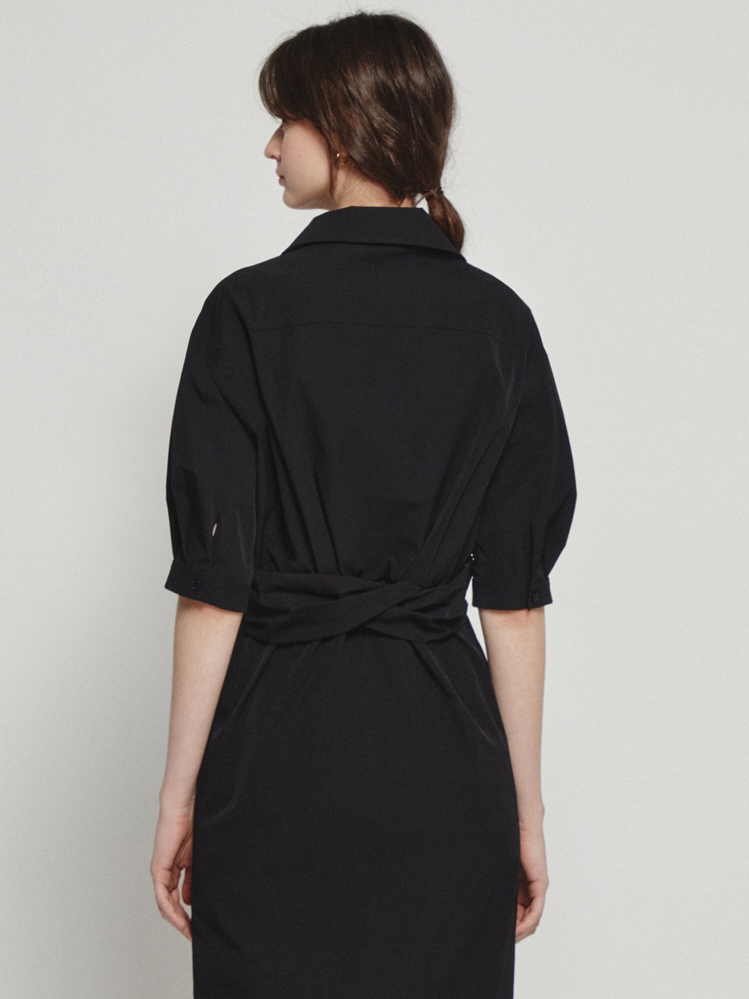 백 트위스트 H라인 셔츠 원피스 (BLACK)