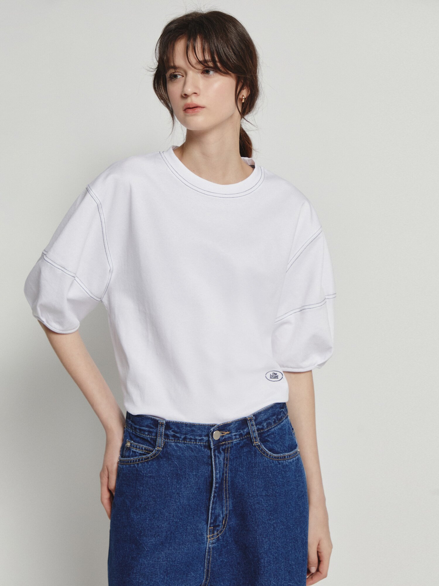 코튼 로고 자수 스티치 티셔츠 (WHITE)