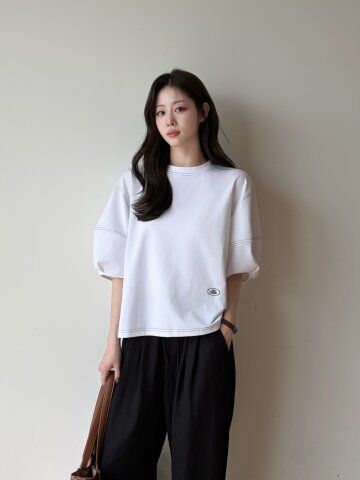 코튼 로고 자수 스티치 티셔츠 