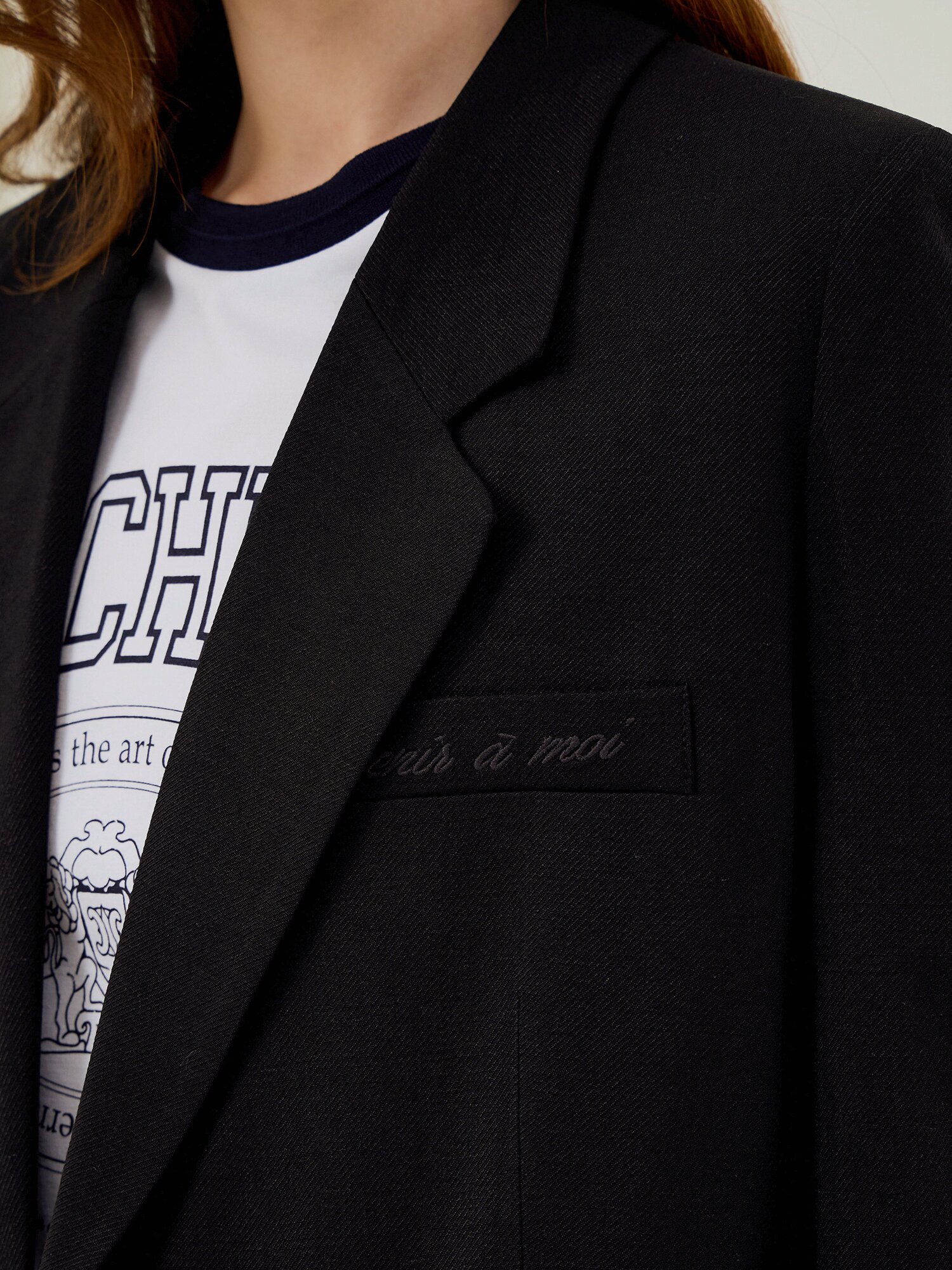 린넨 자수 테일러드 투버튼 재킷 (BLACK)