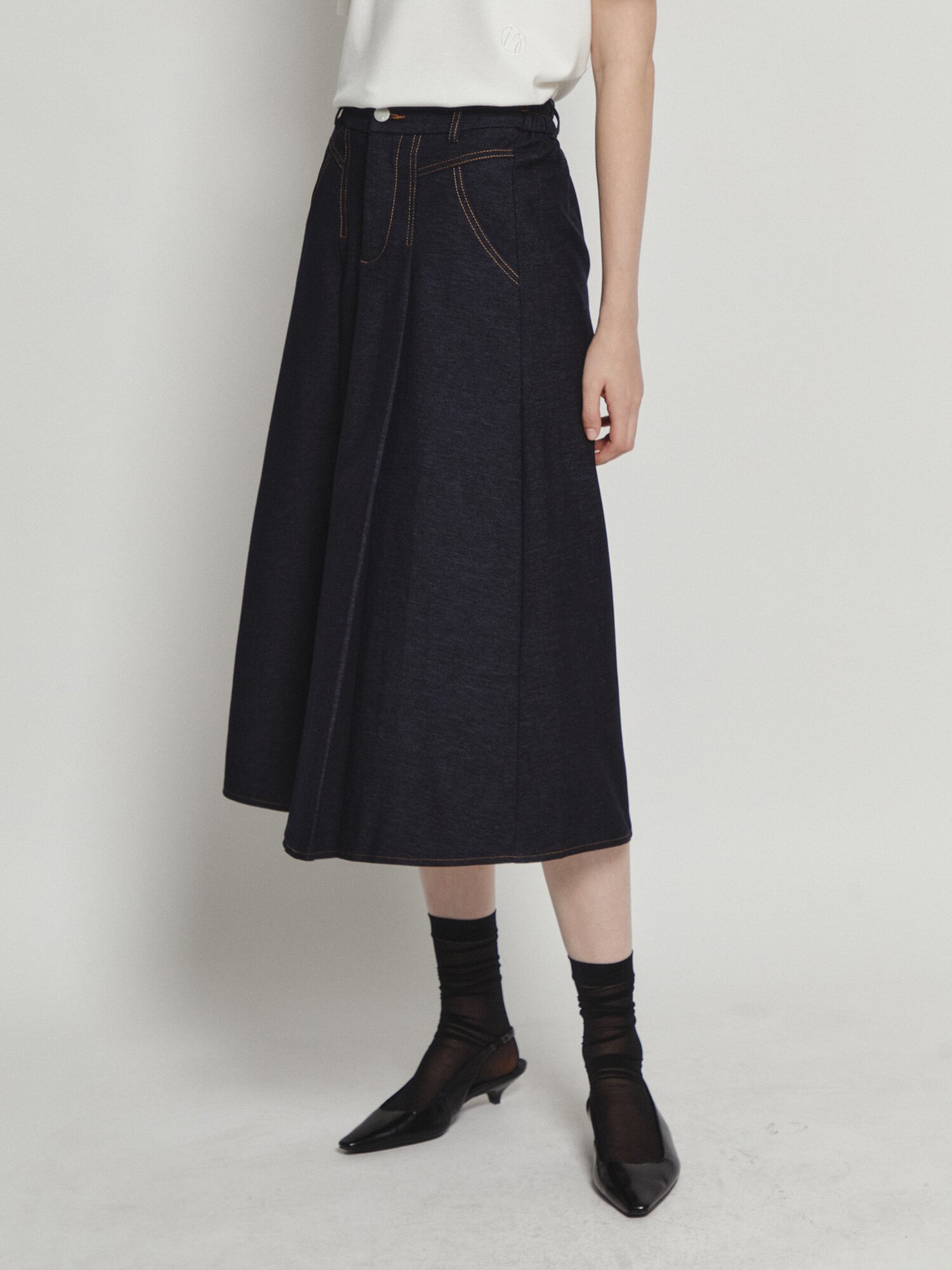 백 밴딩 플레어 데님 스커트 (INDIGO)