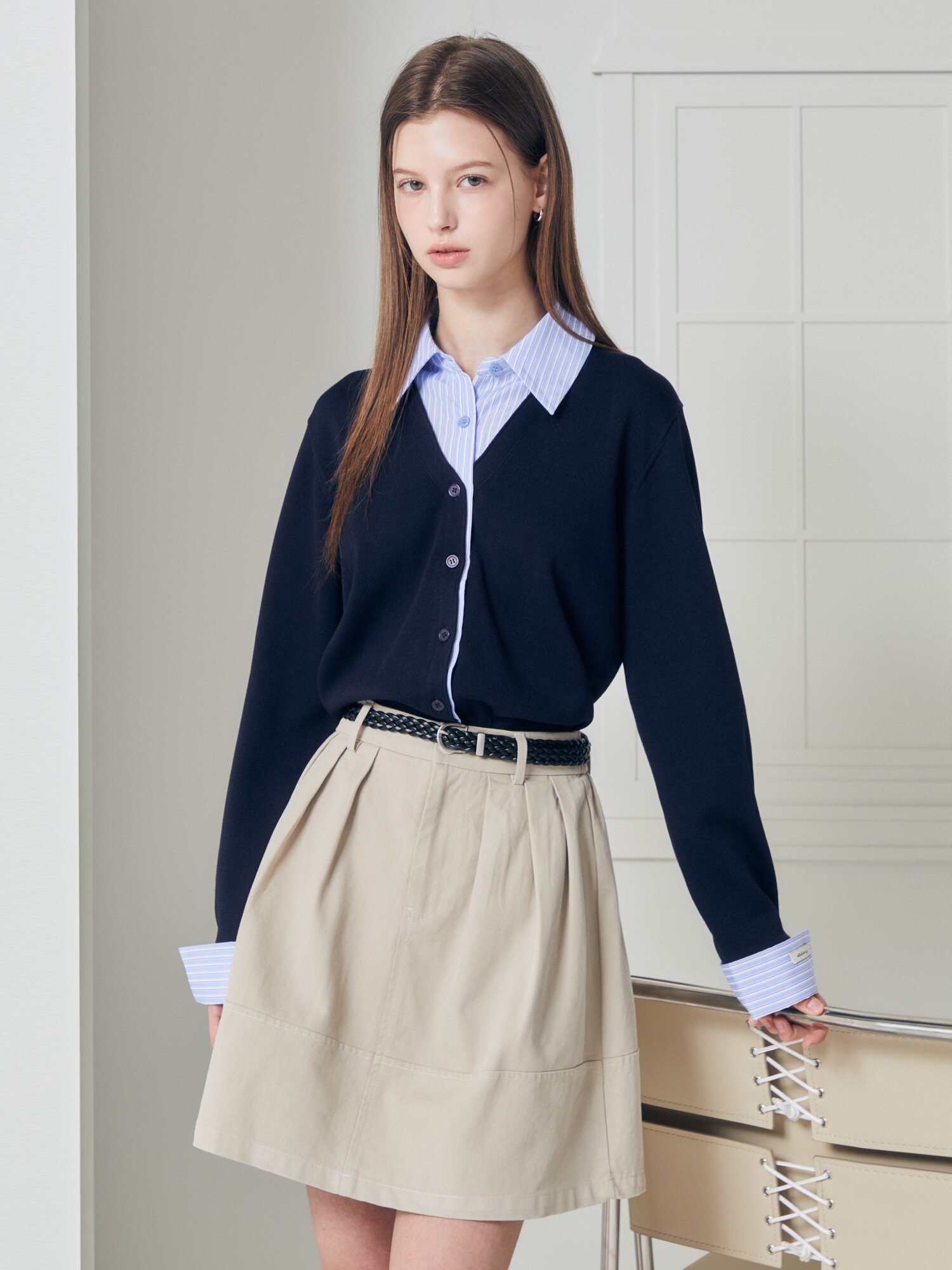 셔츠 배색 롤업 브이넥 가디건 (NAVY)