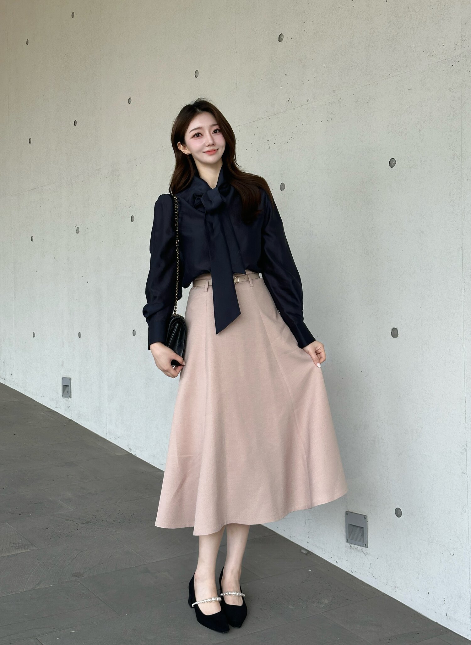 오간자 타이넥 블라우스 (NAVY)
