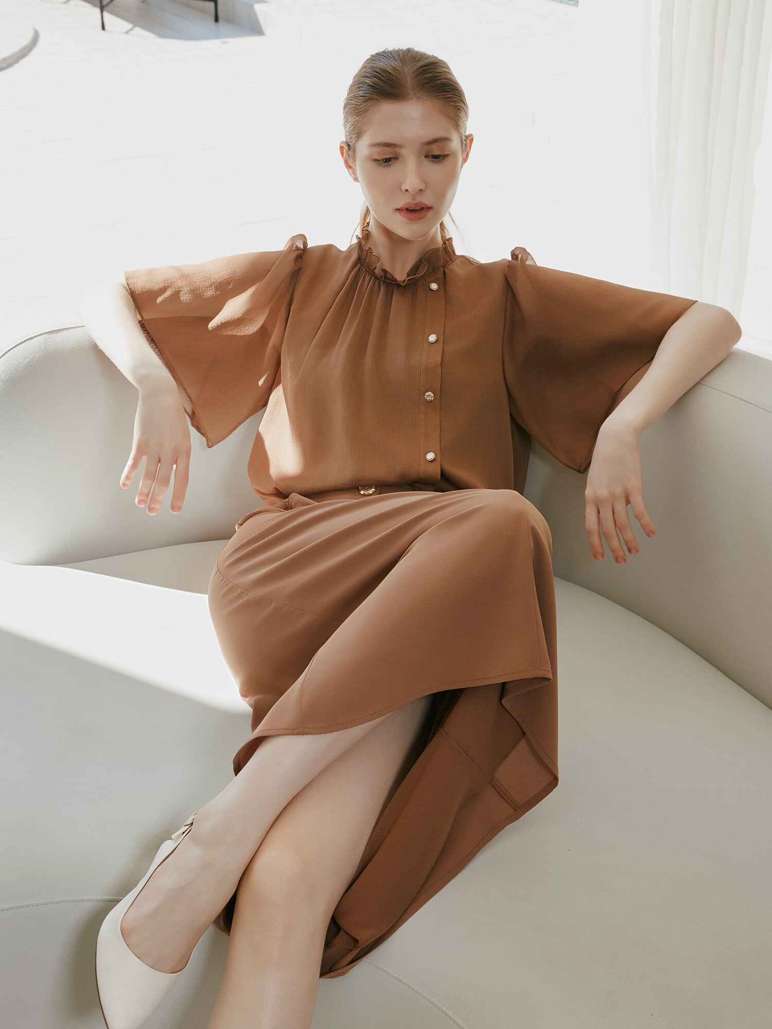 백 슬릿 밴딩 A라인 스커트 (CAMEL)