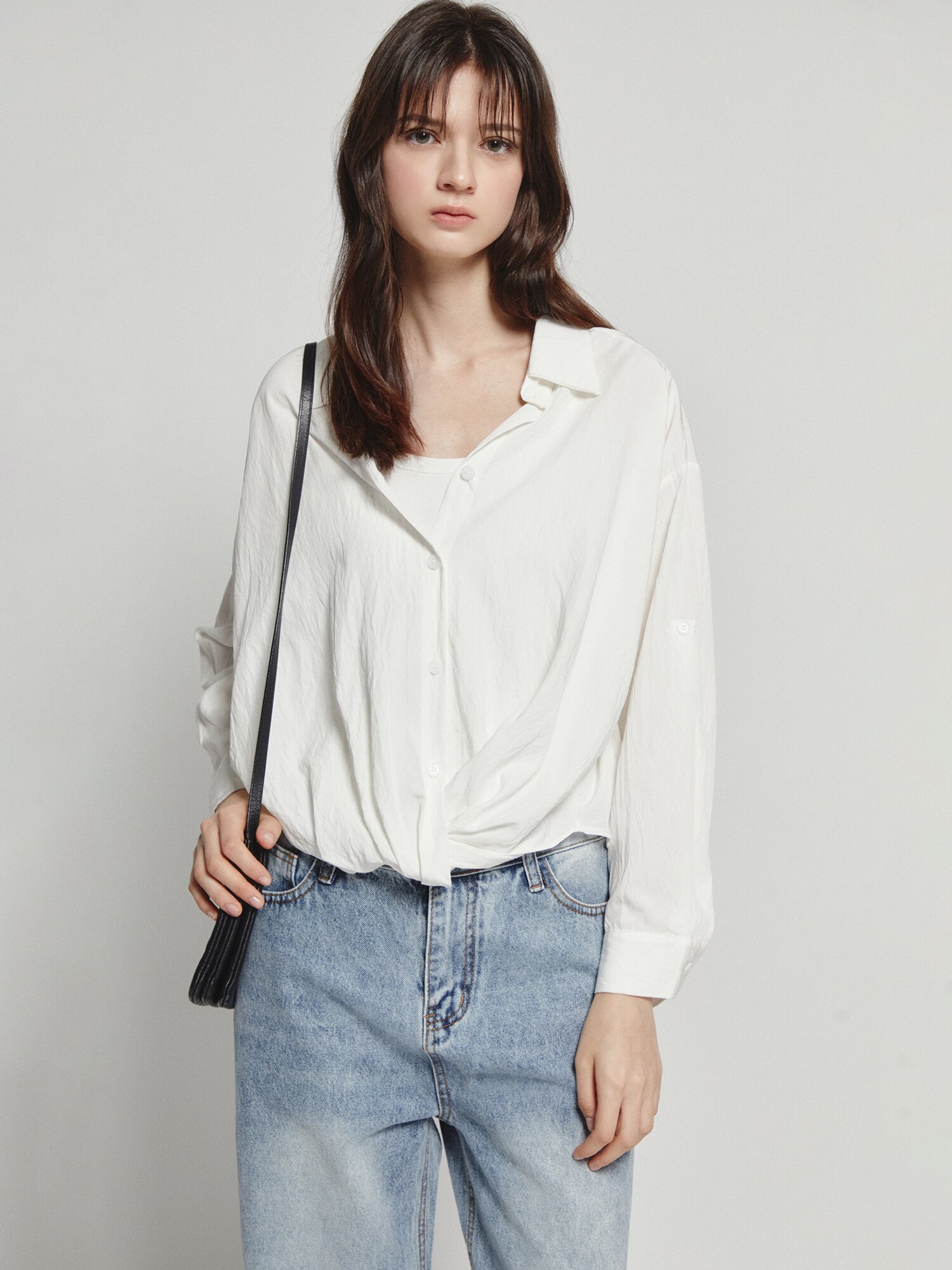 루즈핏 트위스트 롤업 블라우스 (WHITE)