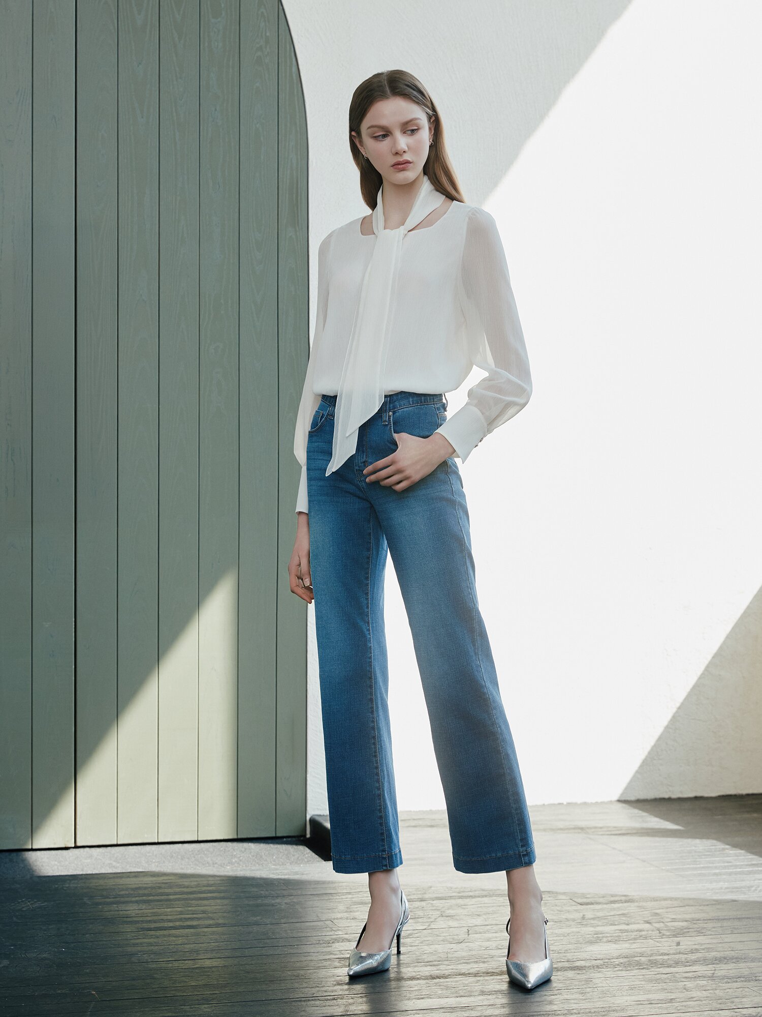 인밴딩 세미 부츠컷 데님 팬츠 (BLUE)