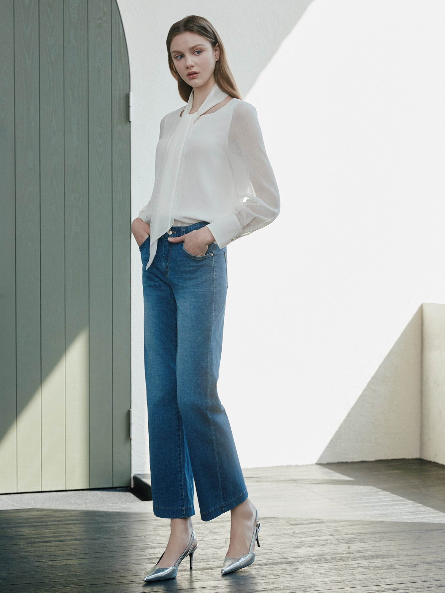 인밴딩 세미 부츠컷 데님 팬츠 (BLUE)